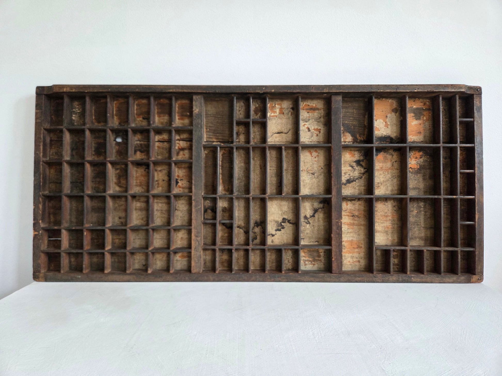 oude houten sorteerbak 102 vakjes verschillende formaten