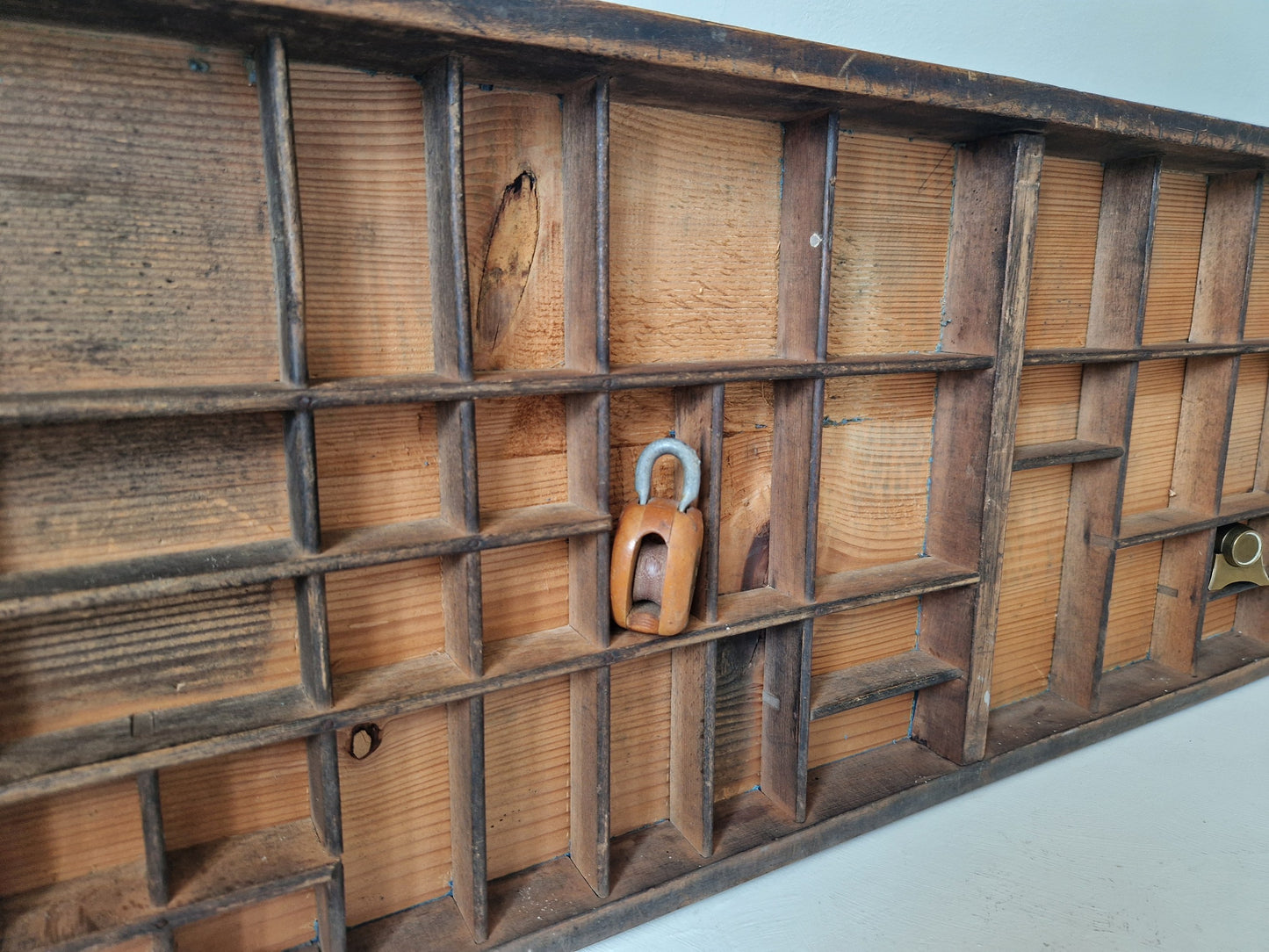 brocante letterbak 46 vakjes oud hout