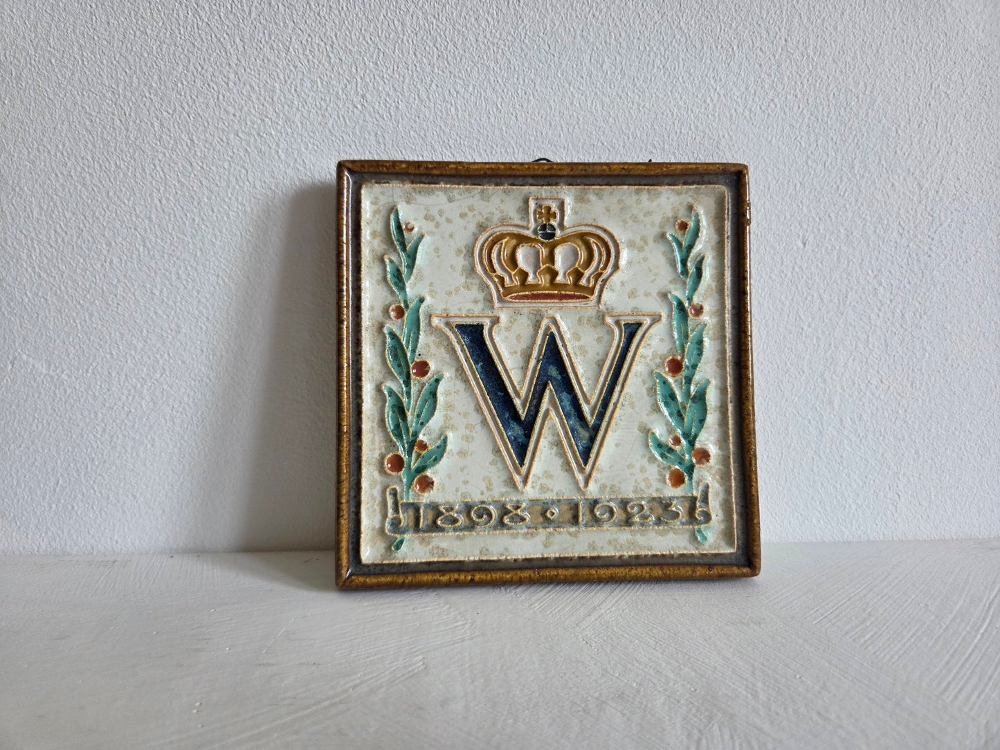 Porceleyne Fles cloisonné tegel Wilhelmina jubileum 1923