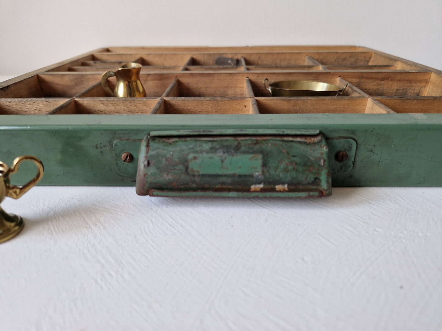 brocante letterbak klein formaat voor miniaturen