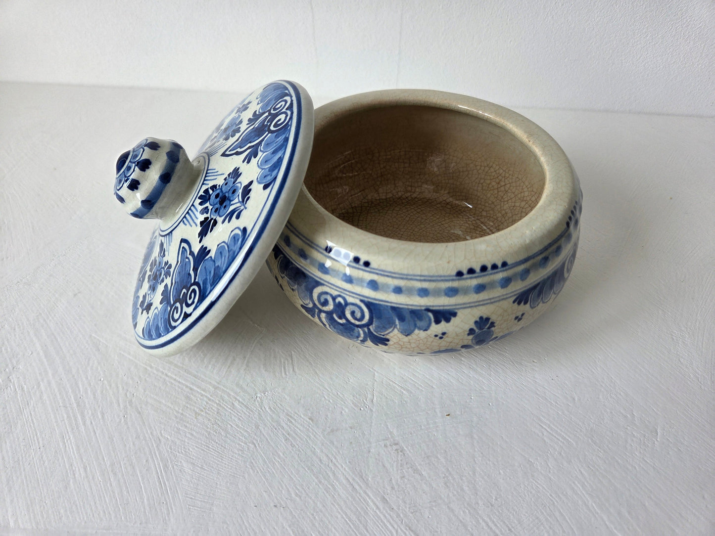 Porceleyne Fles delfts blauw potje 1944 scrollwerk