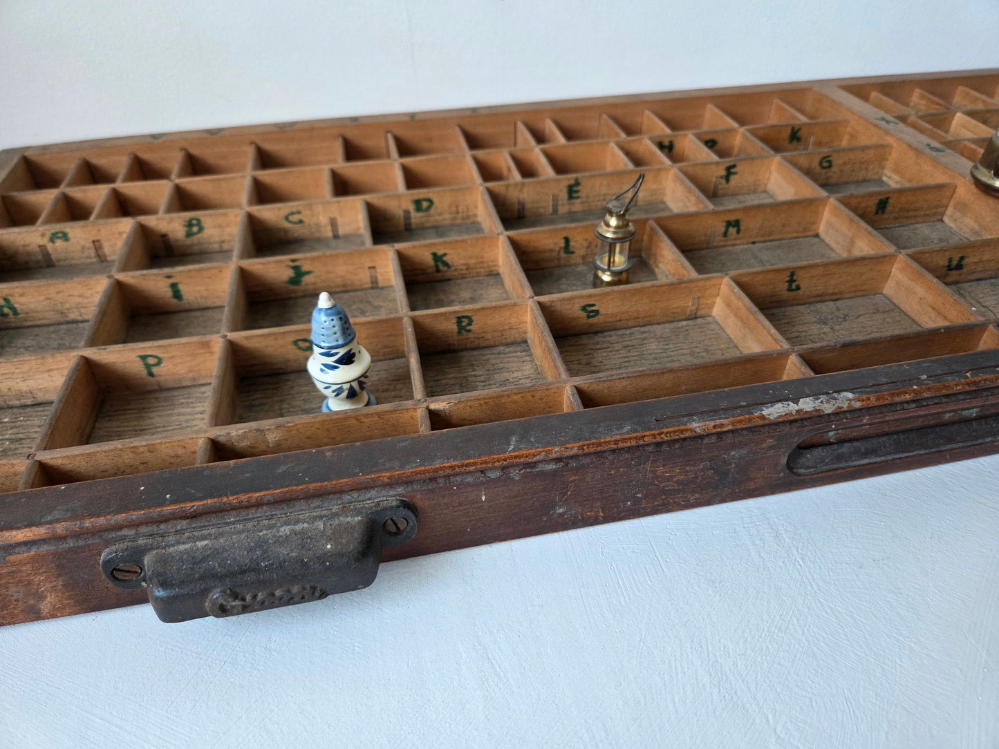 houten drukkerij letterbak met verschillende vakgroottes