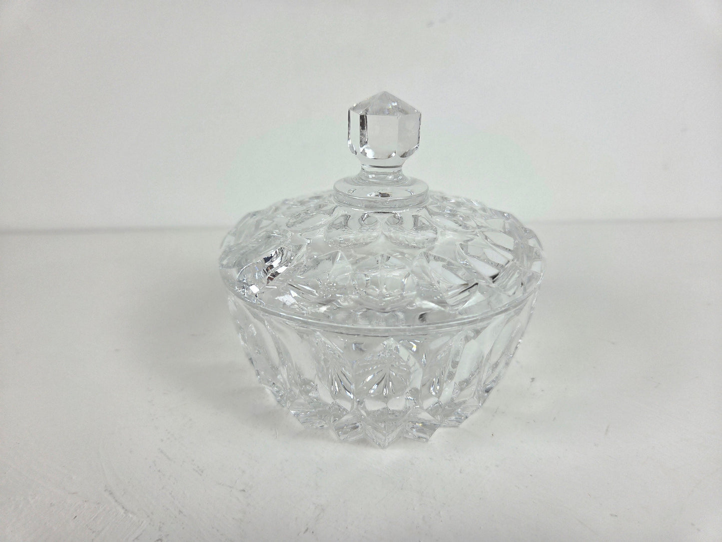 vintage-kristal-suikerpot-met-geslepen-patroon