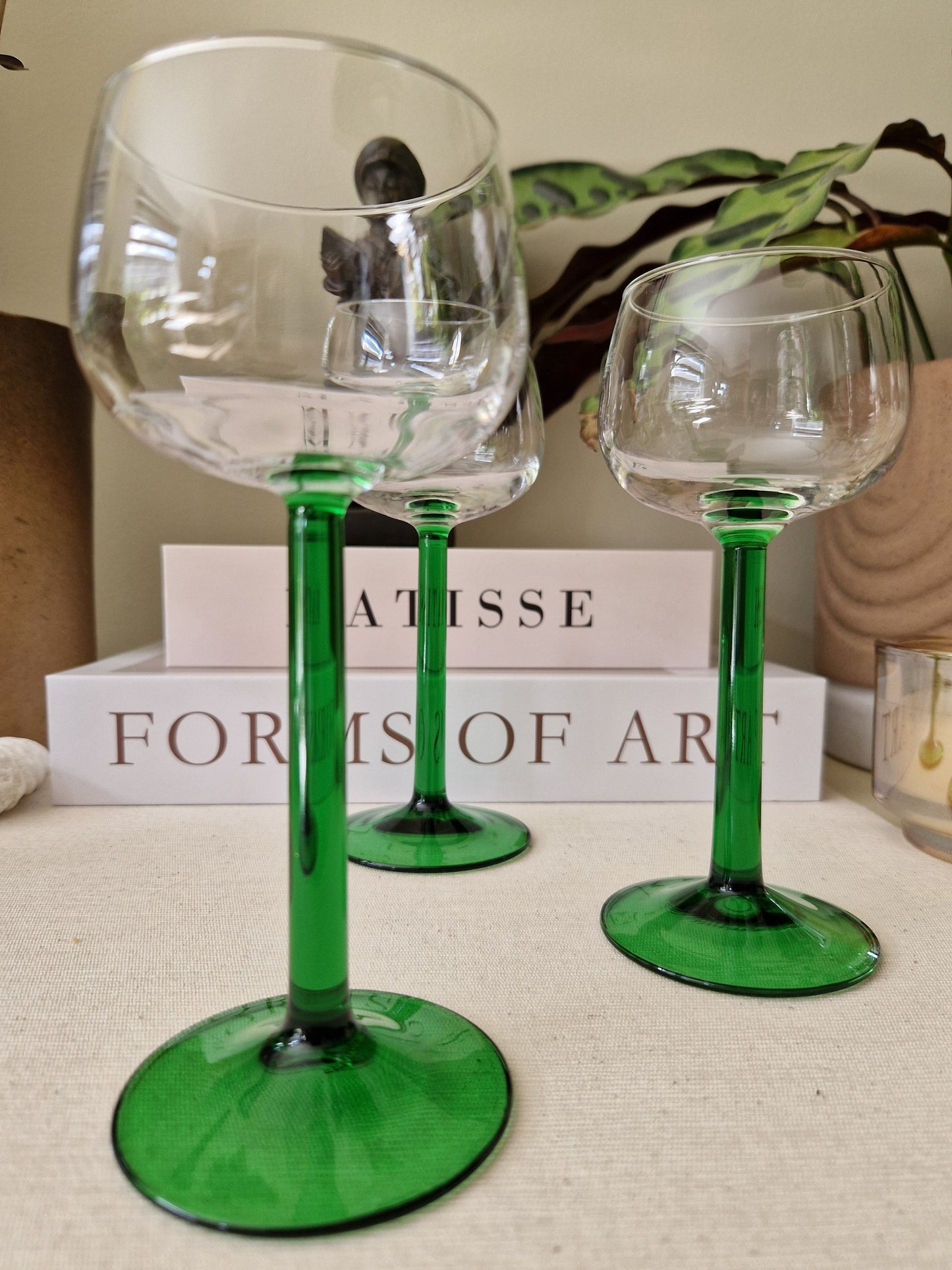 Set van 6 Vintage Franse Wijnglazen met Groene Steel