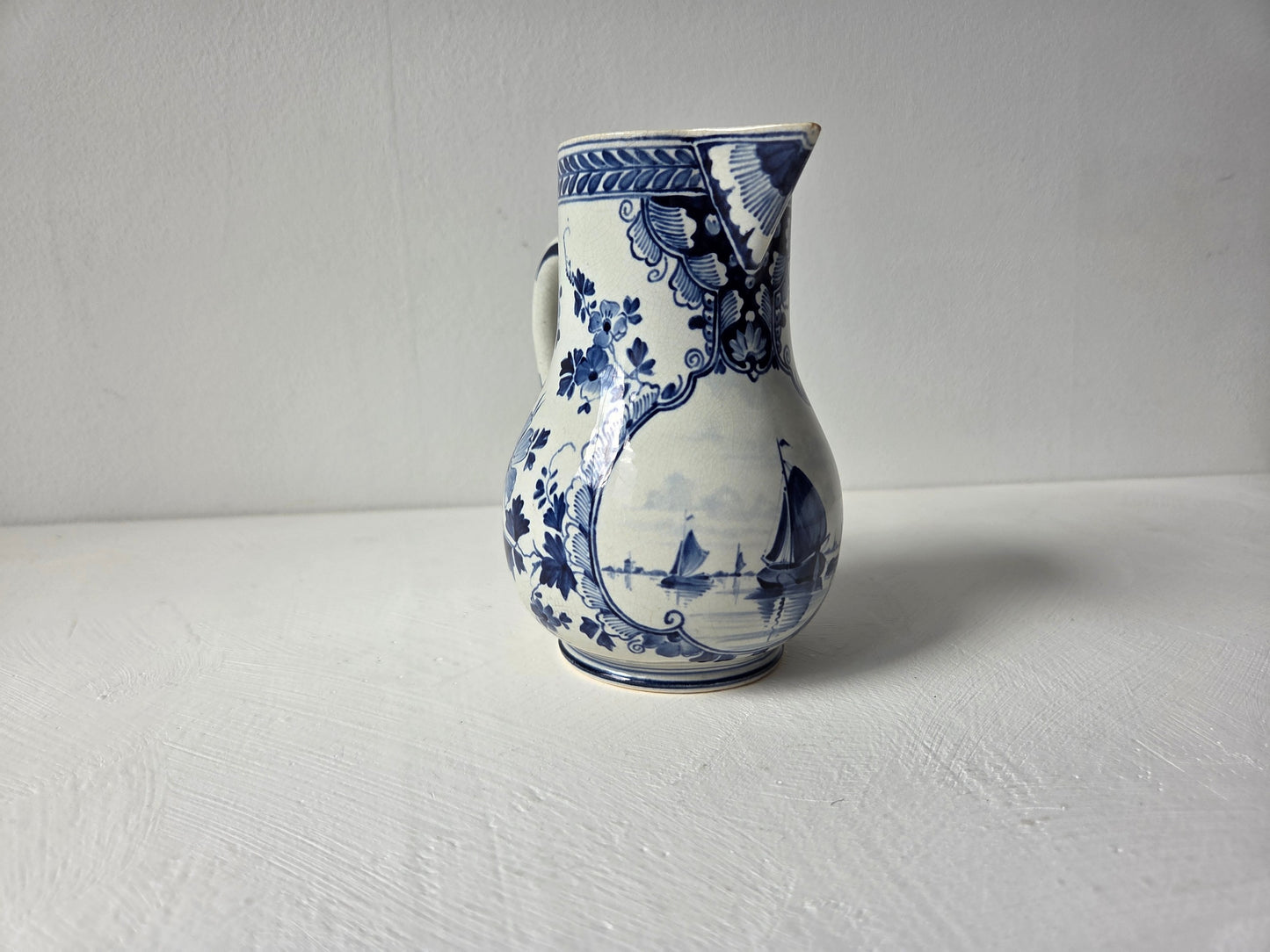 Delfts blauw kannetje met schepen