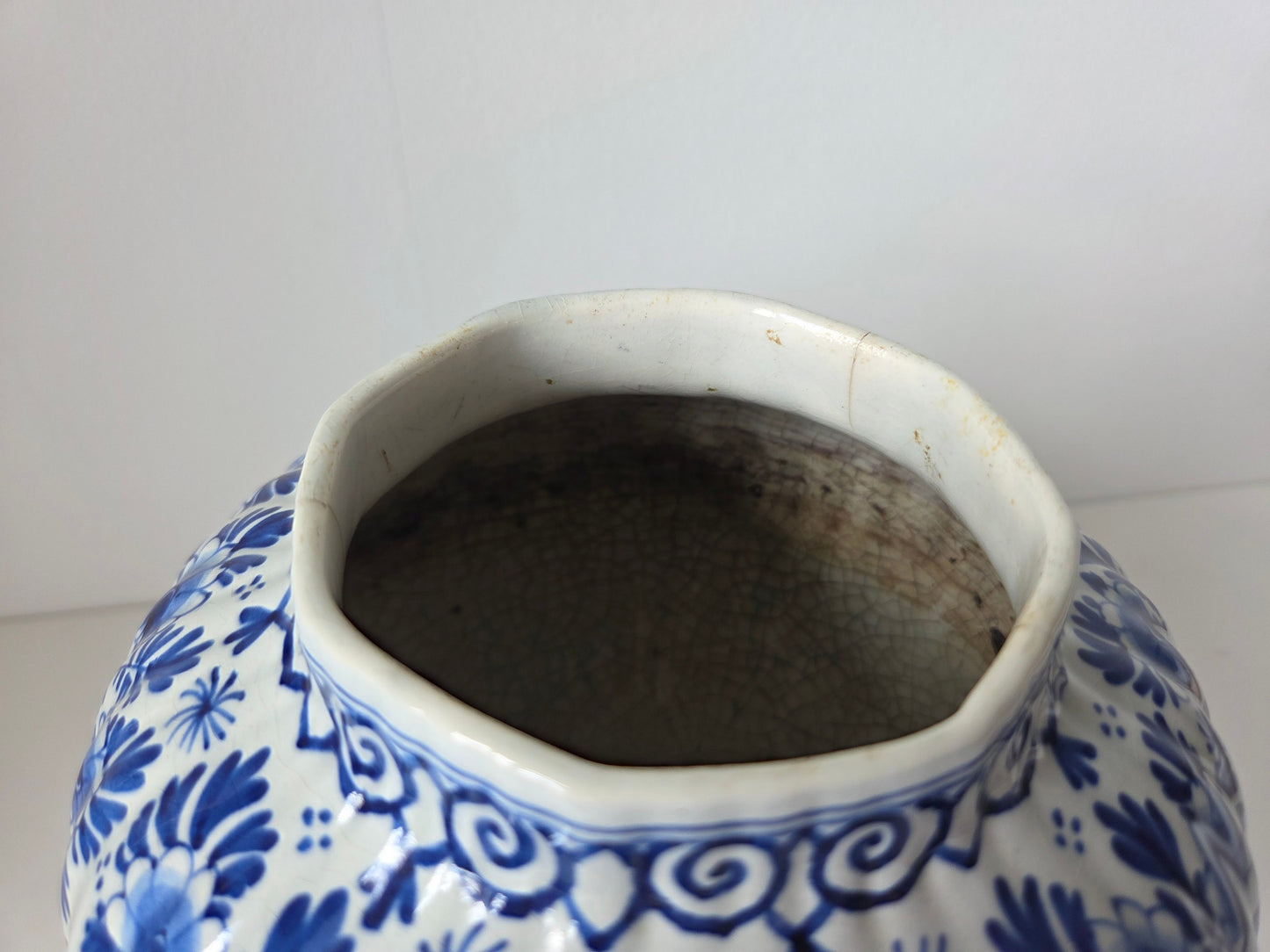 vaas van De Porceleyne Fles model 2484