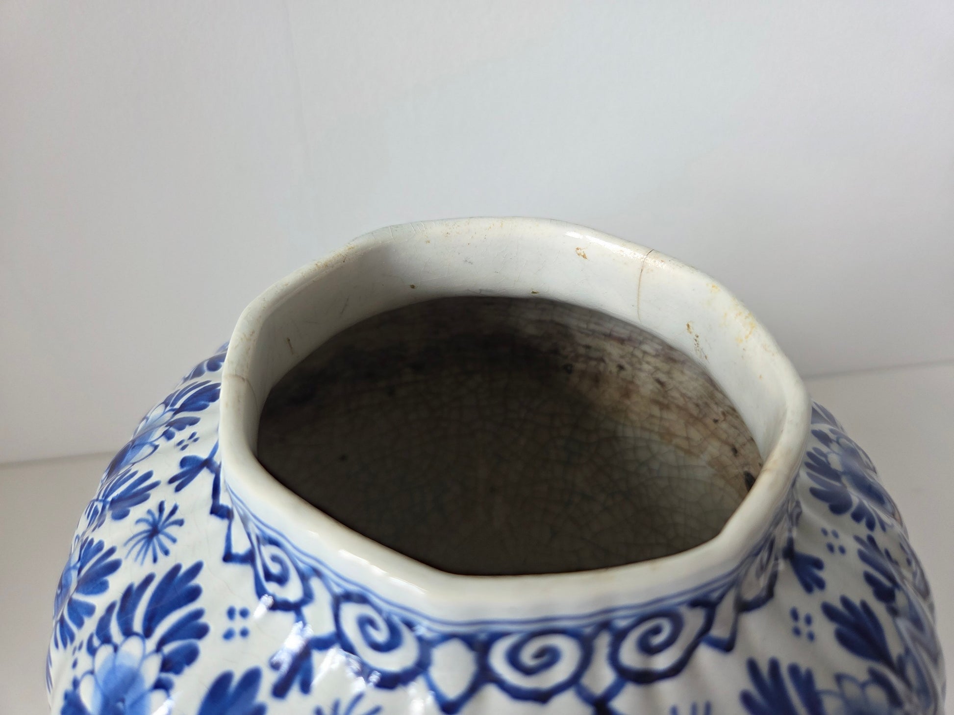 vaas van De Porceleyne Fles model 2484