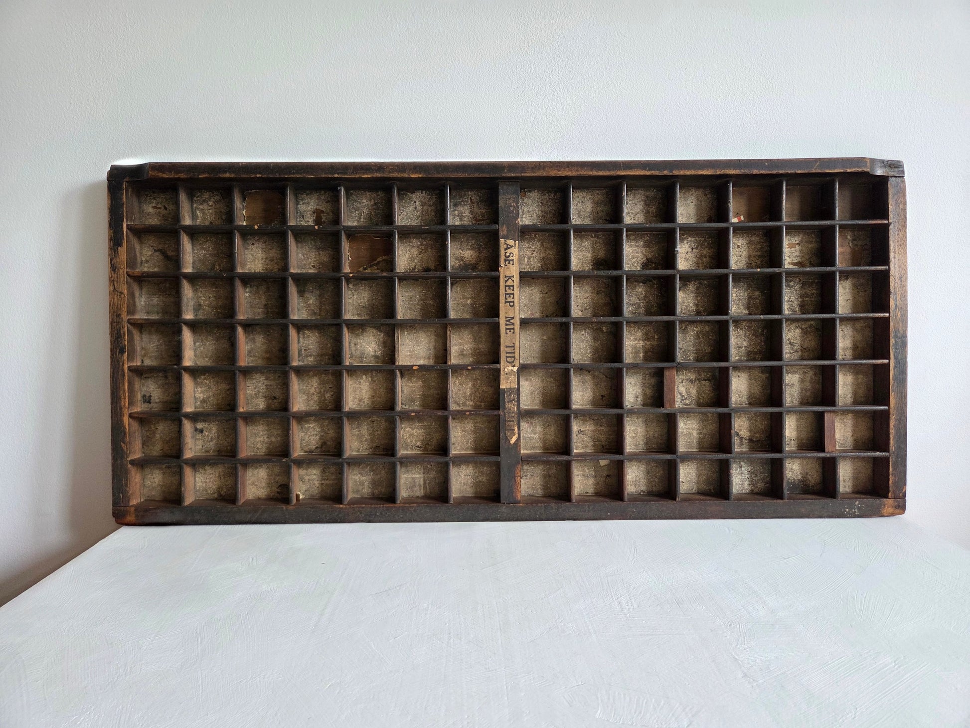 letterbak hout drukkerij 98 vakjes flinke verkleuring