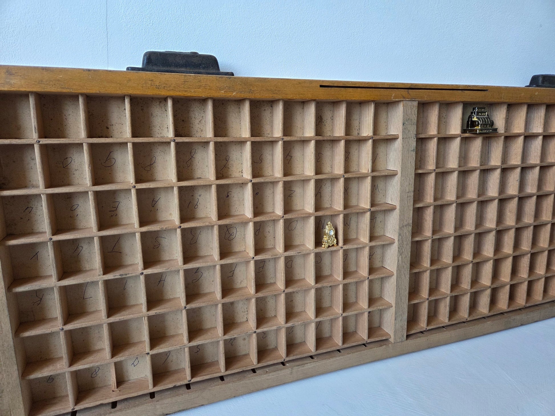vintage letterbak hout drukkerij gelijkmatige indeling
