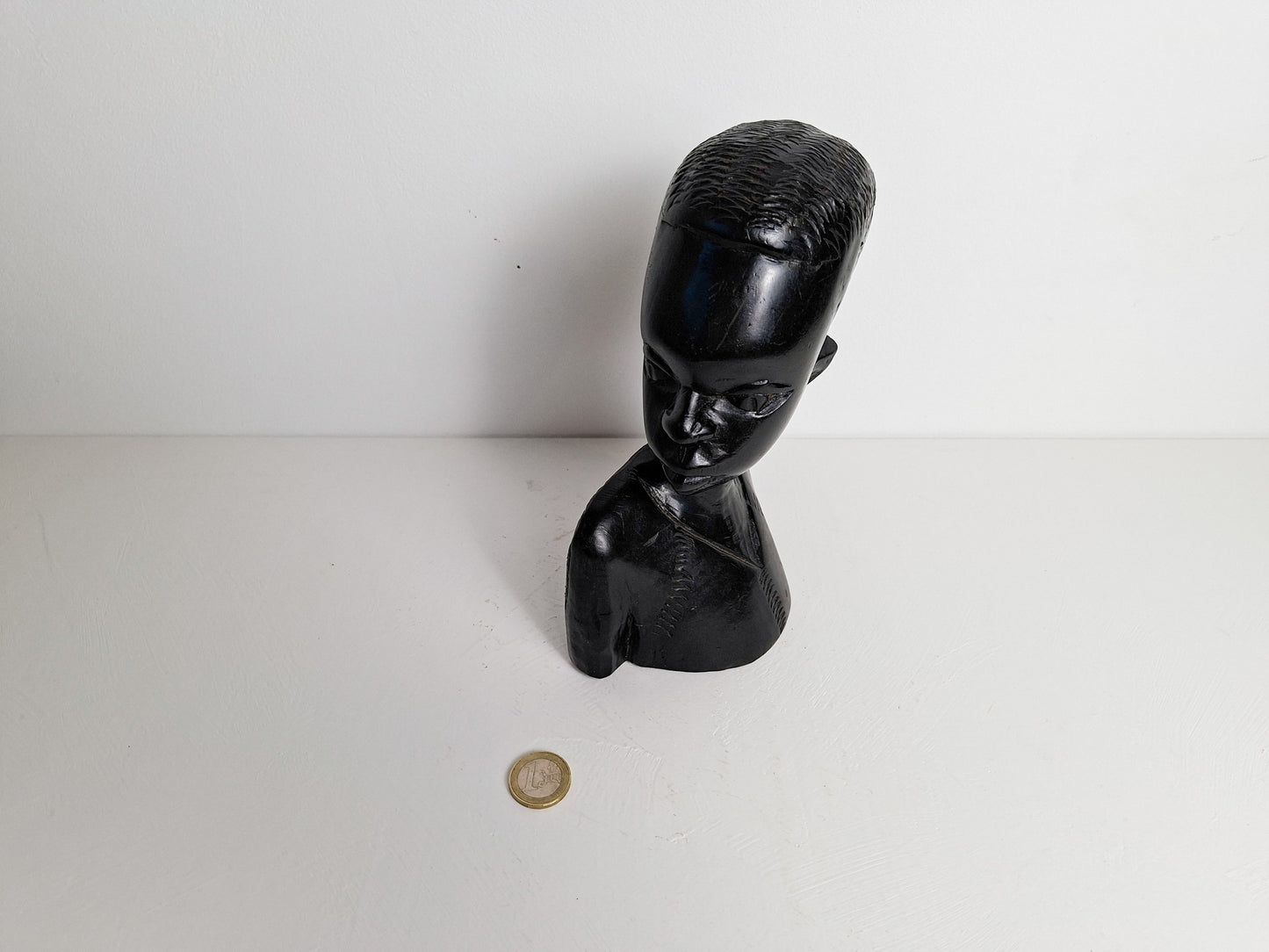 Houten beeld man donker hout