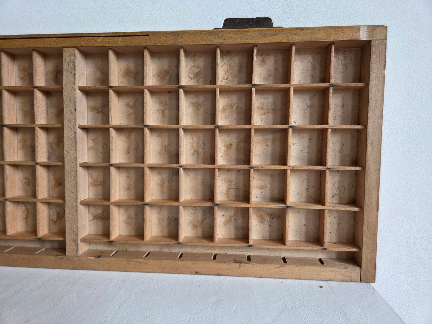 antieke houten letterbak drukkerij 83 cm breed