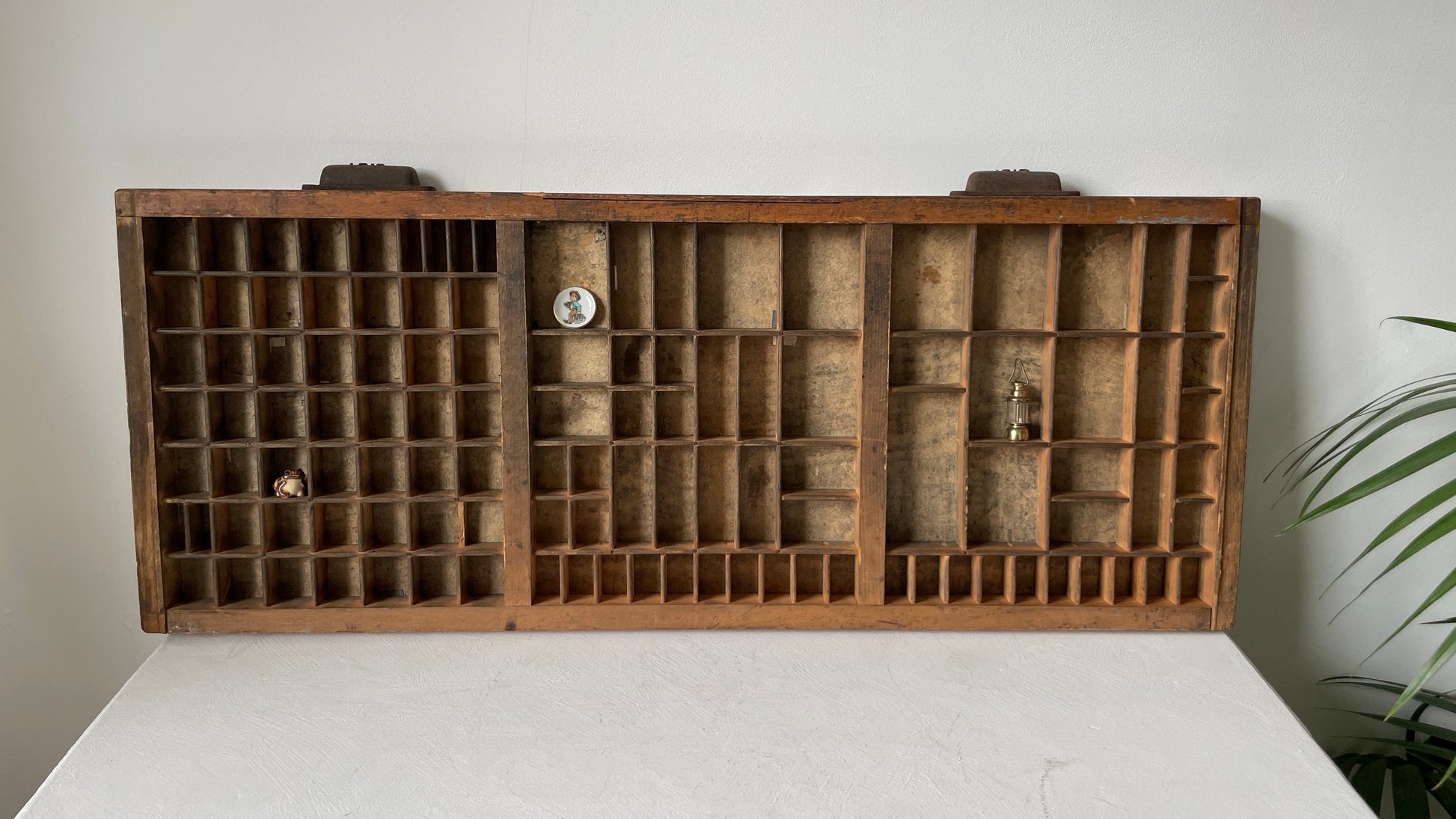 letterbak met gebruikssporen vintage