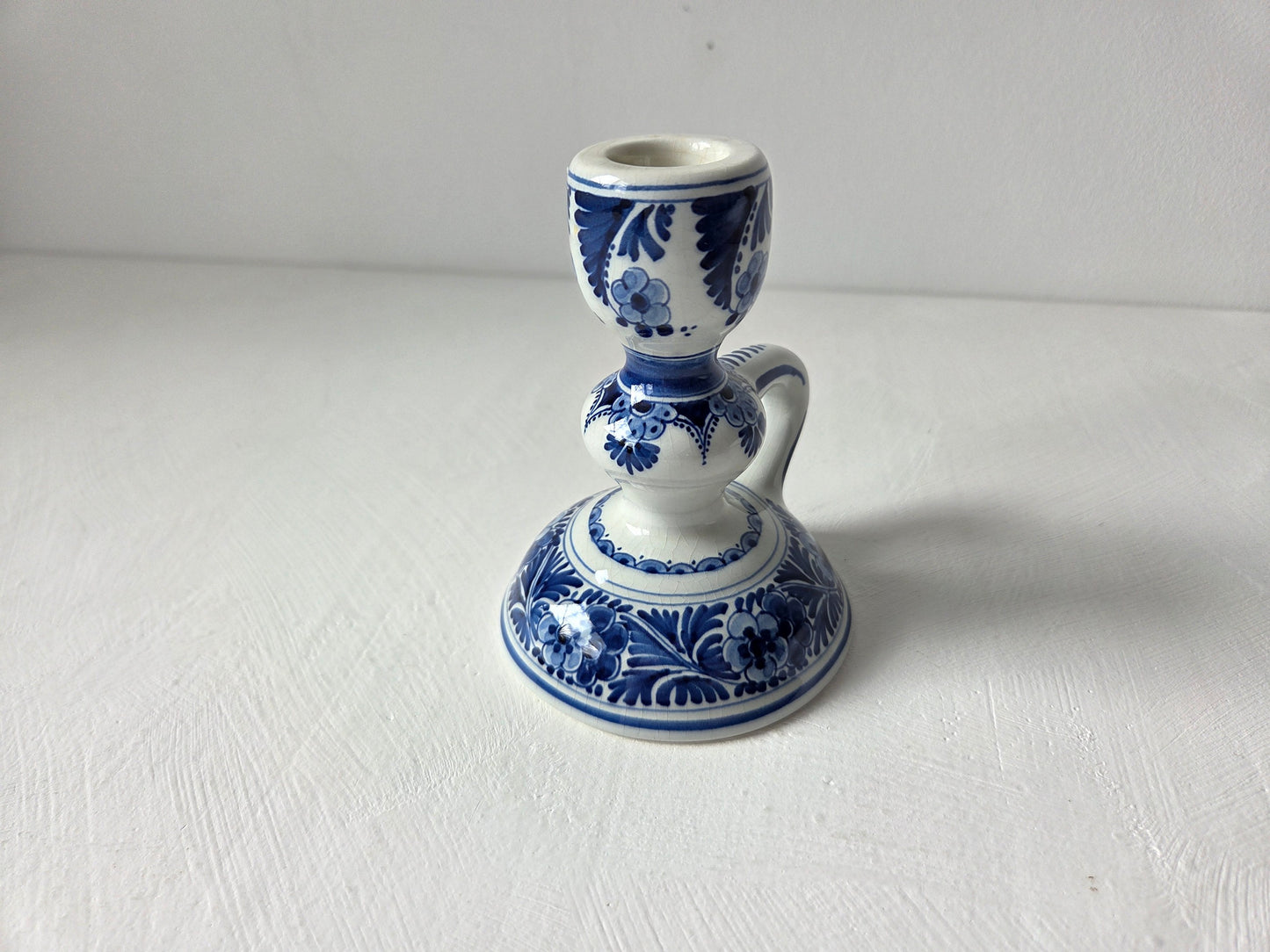 Porceleyne Fles kandelaar met bloemmotief