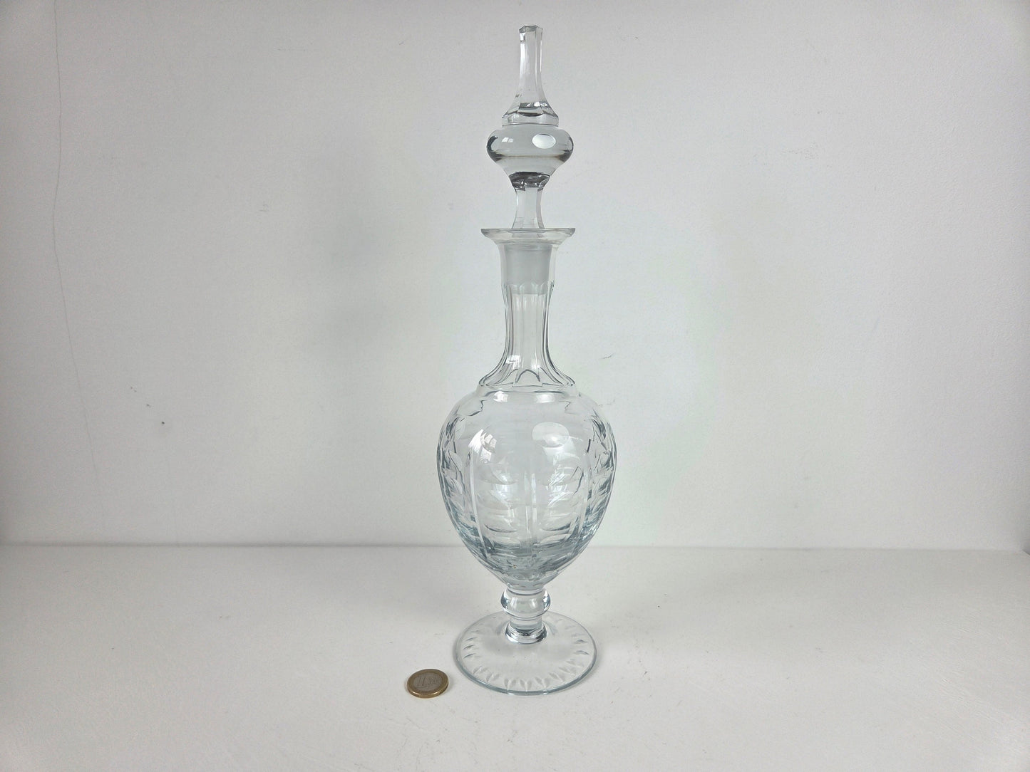 Brocante webshop vintage karaf op voet met dop