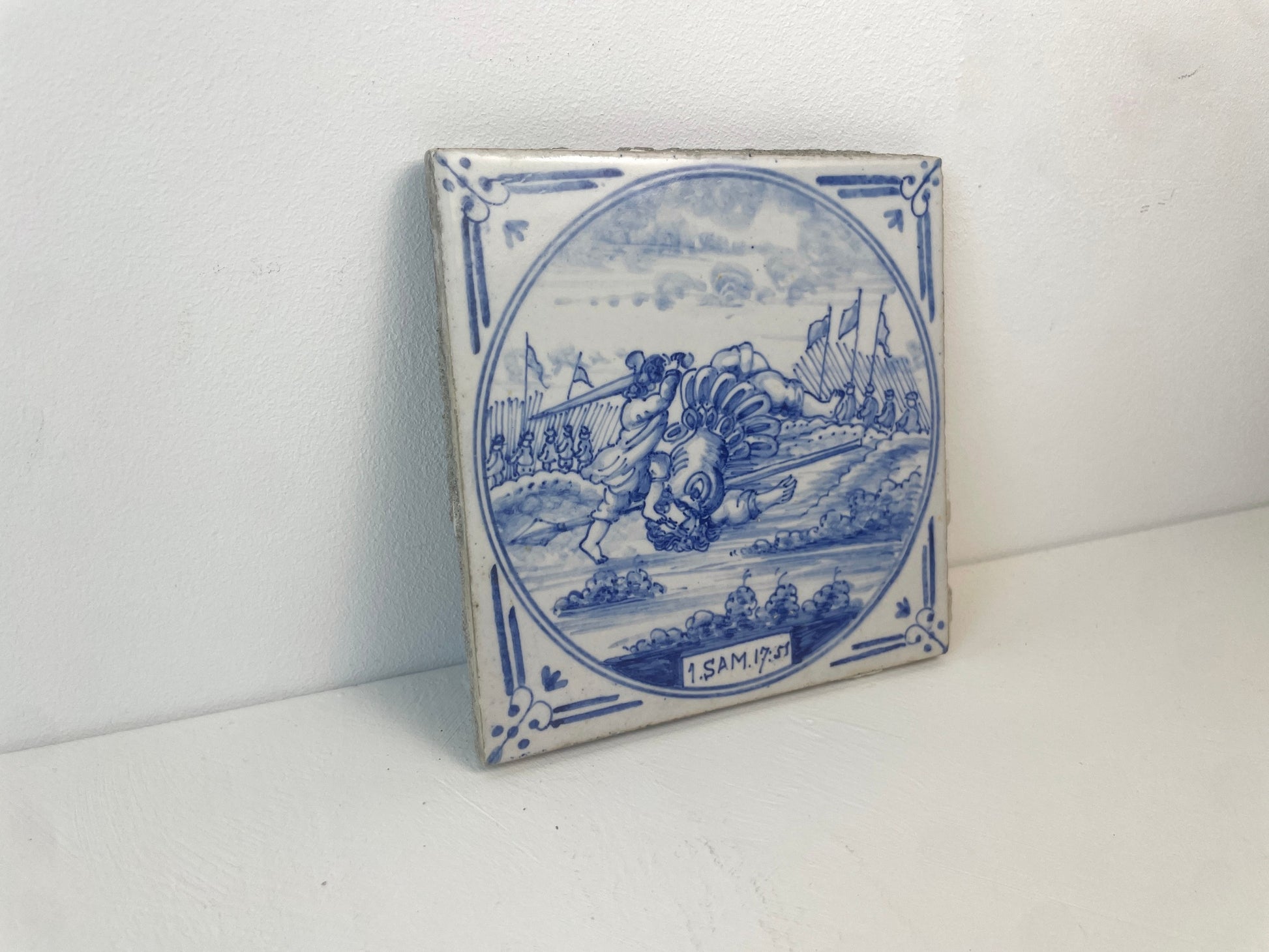 Bijbeltegel met verwijzing 1 SAM 17:51