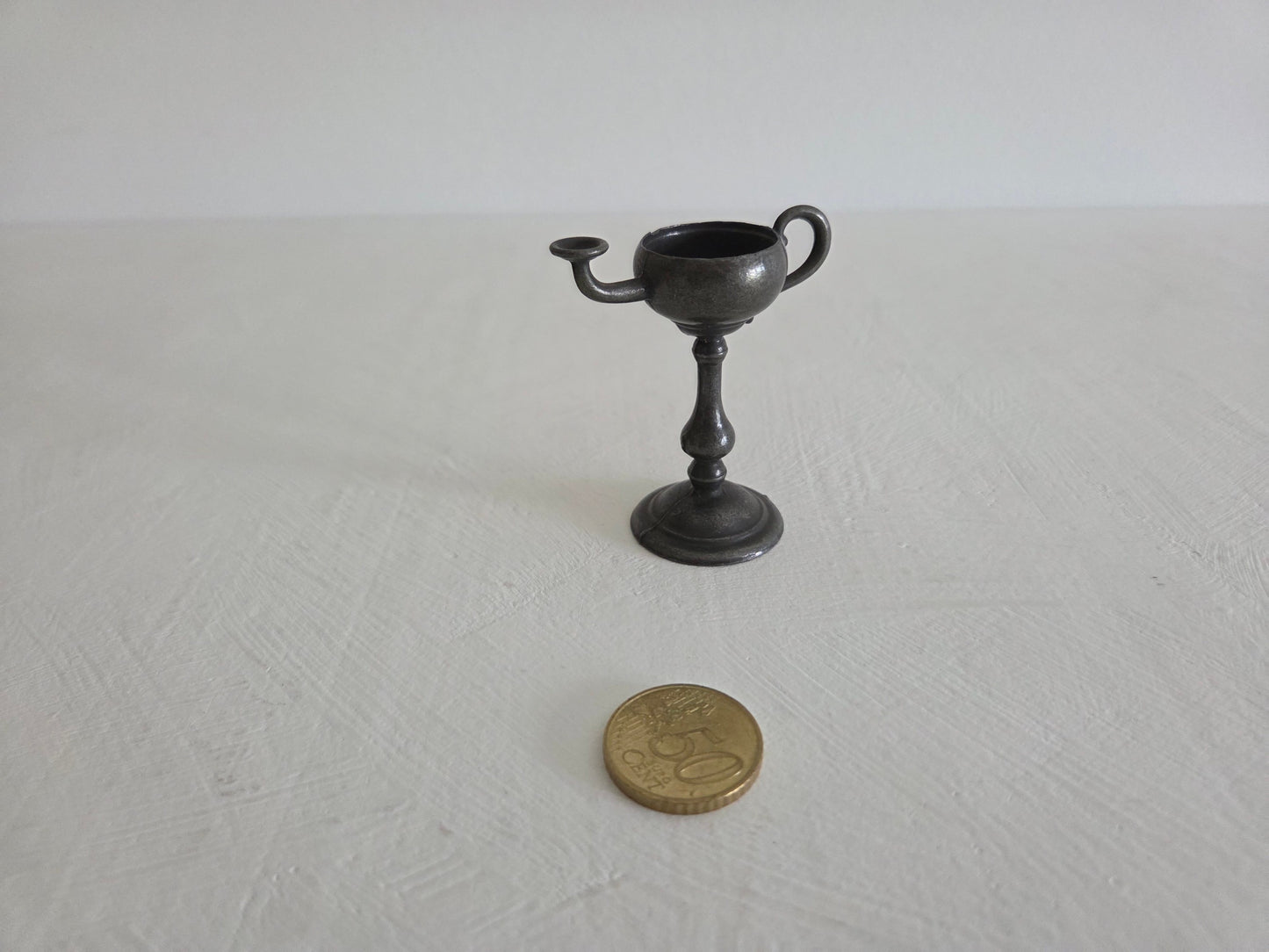 antiek olielampje tin met tuit en oor