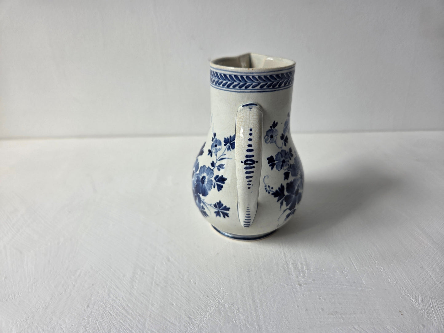 antieke Porceleyne Fles schenkkan met craquelé