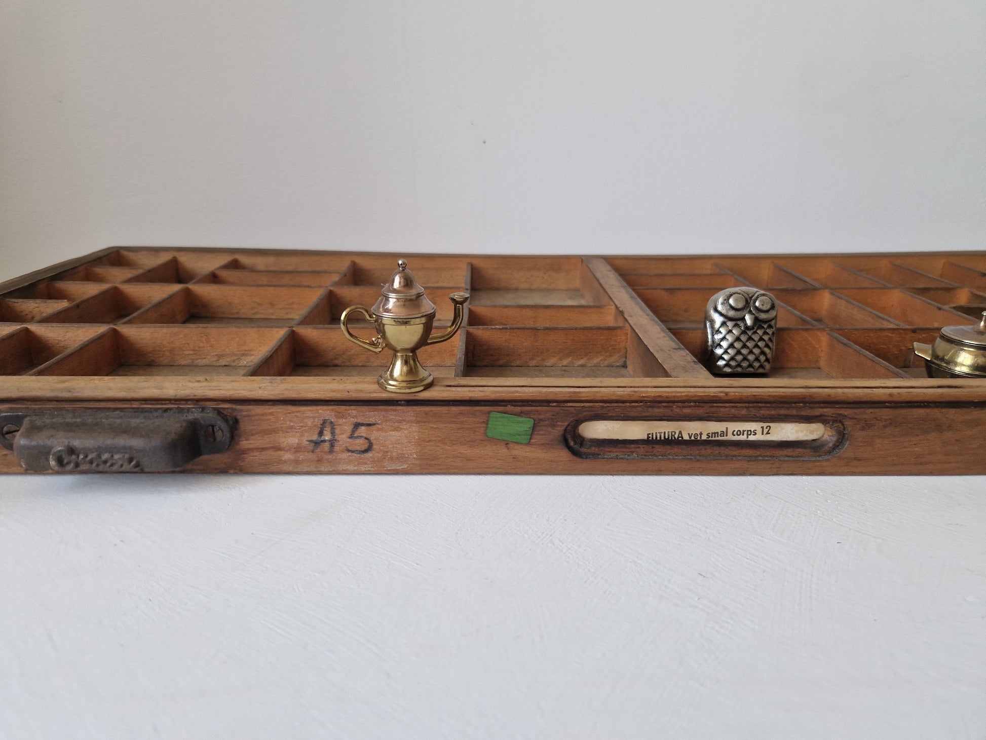 vintage letterbak voor verzamelobjecten