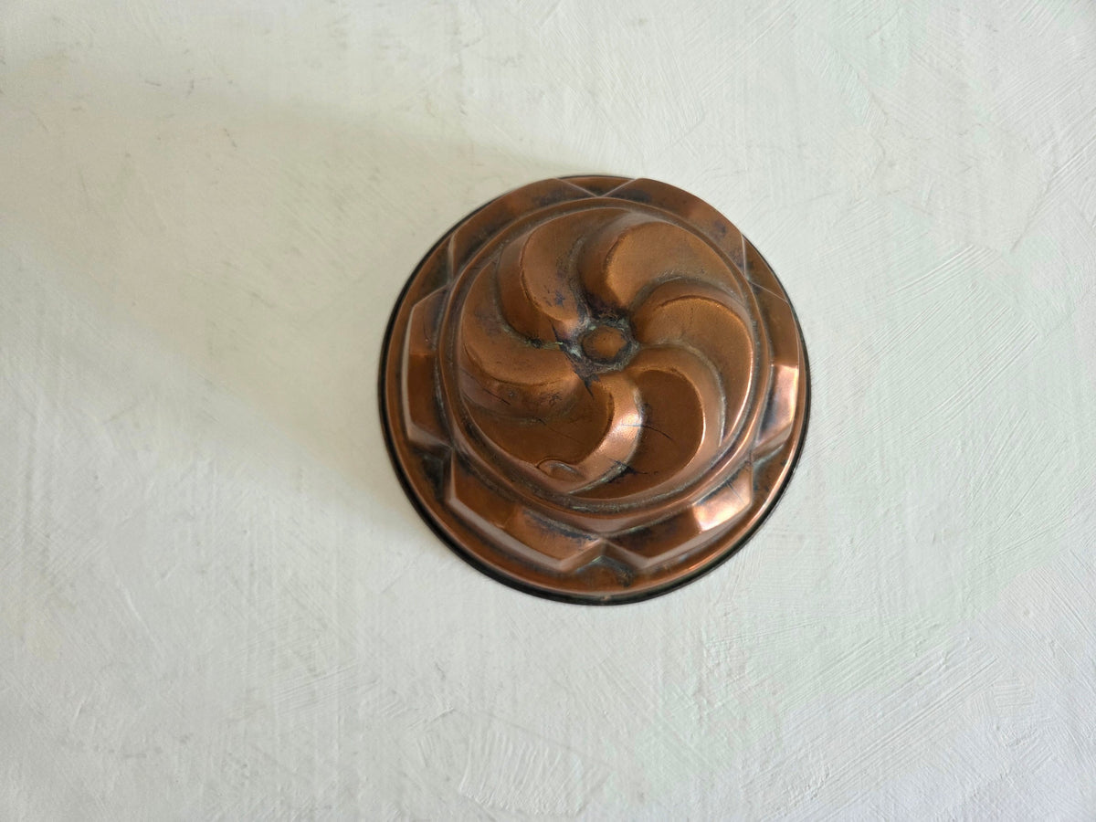 kleine koperen vorm diameter 15 cm