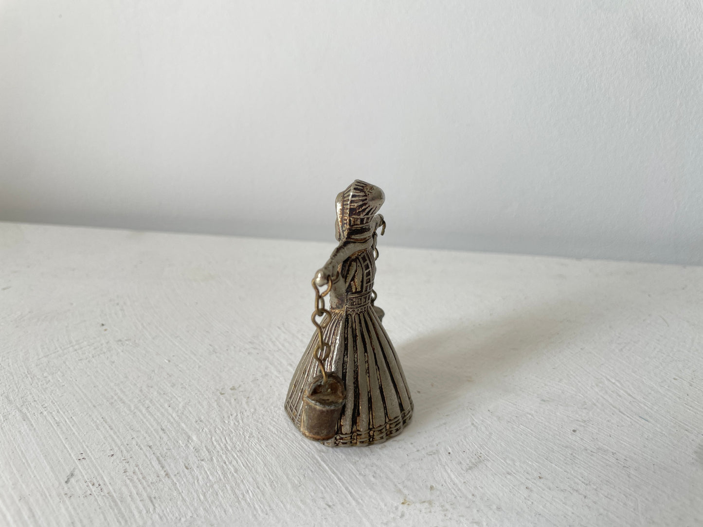 miniatuur melkmeisje met belletjes