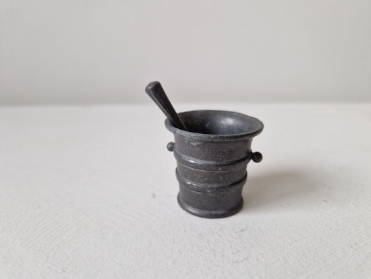 webshop letterbak miniaturen vijzel met stamper tin