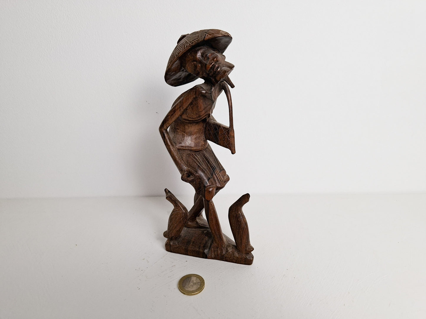 donkerhouten beeldje jaren 70 vintage webshop