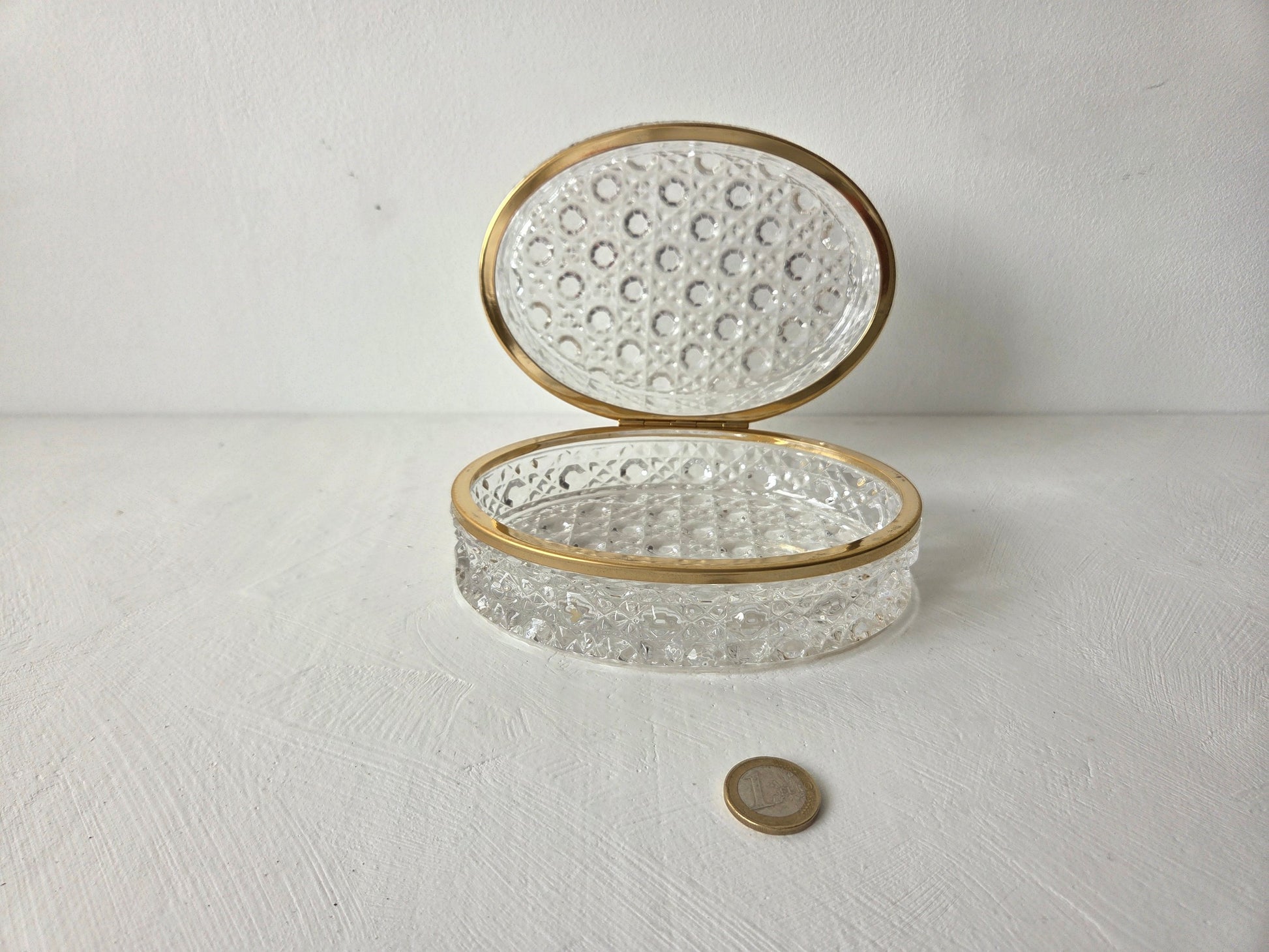 detail geslepen patroon in kristal