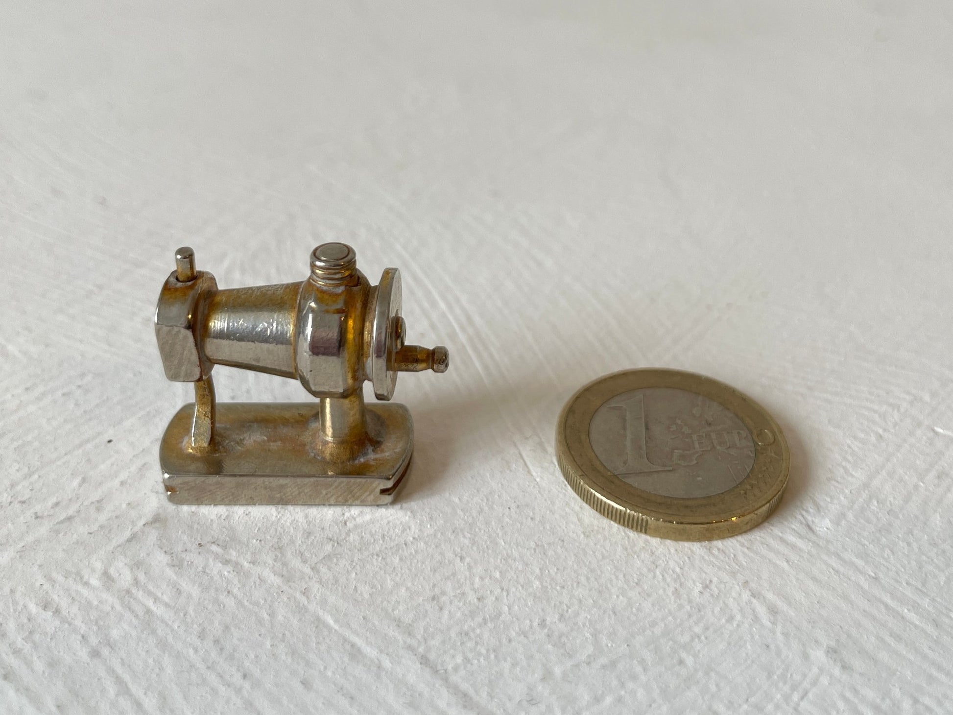 messing naaimachine miniatuur 2,5 cm