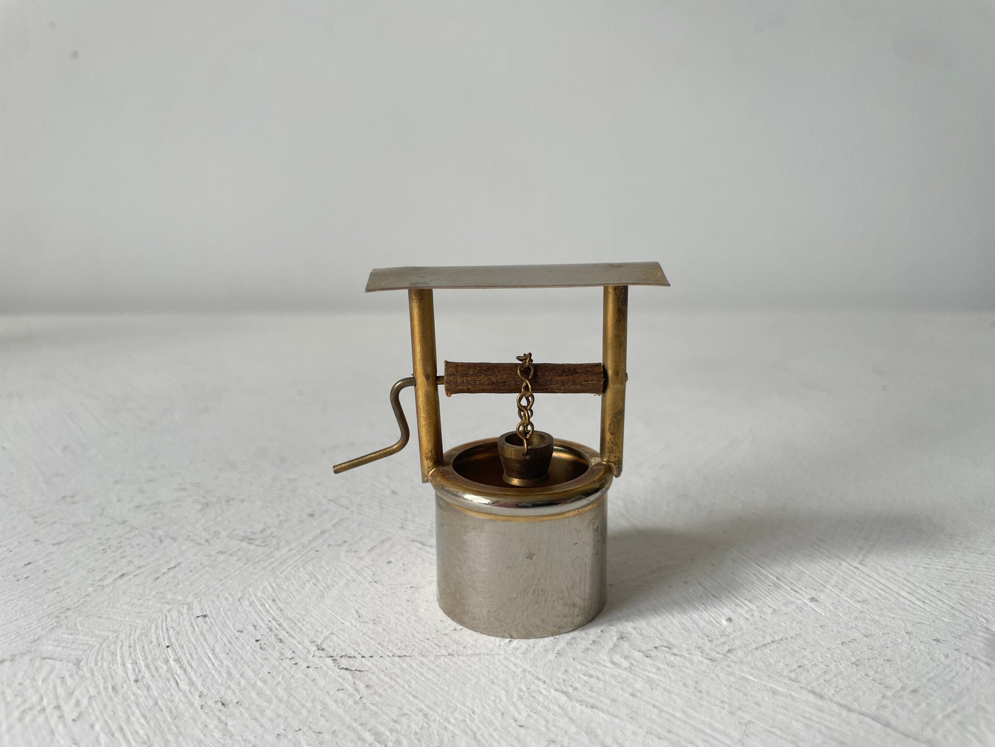 miniatuur waterput met kettinkje