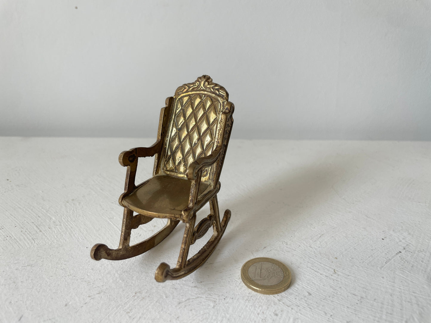 messing miniatuur schommelstoel letterbak