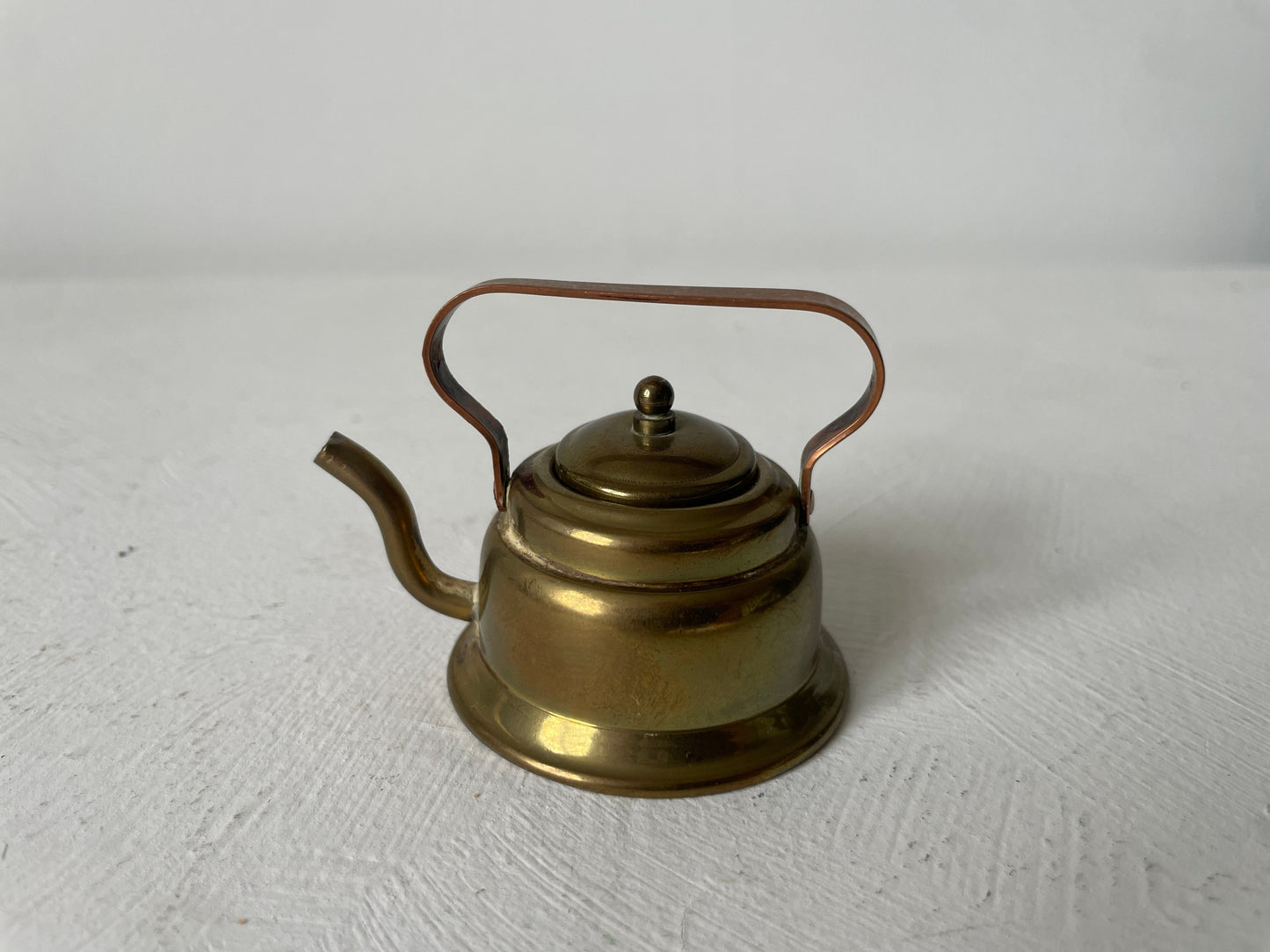 letterbak miniatuur theeketel