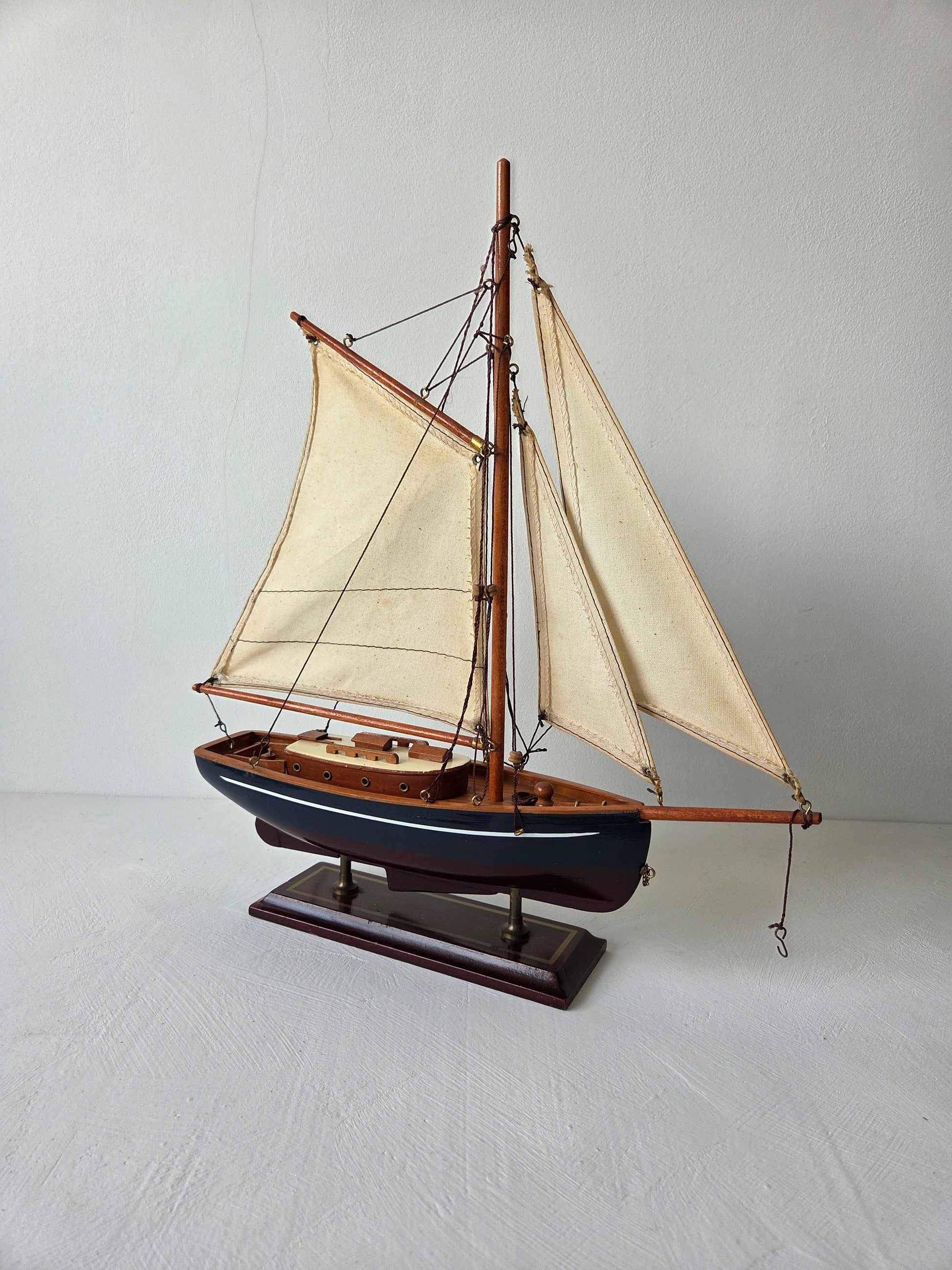 detail van masten touwen en beslag