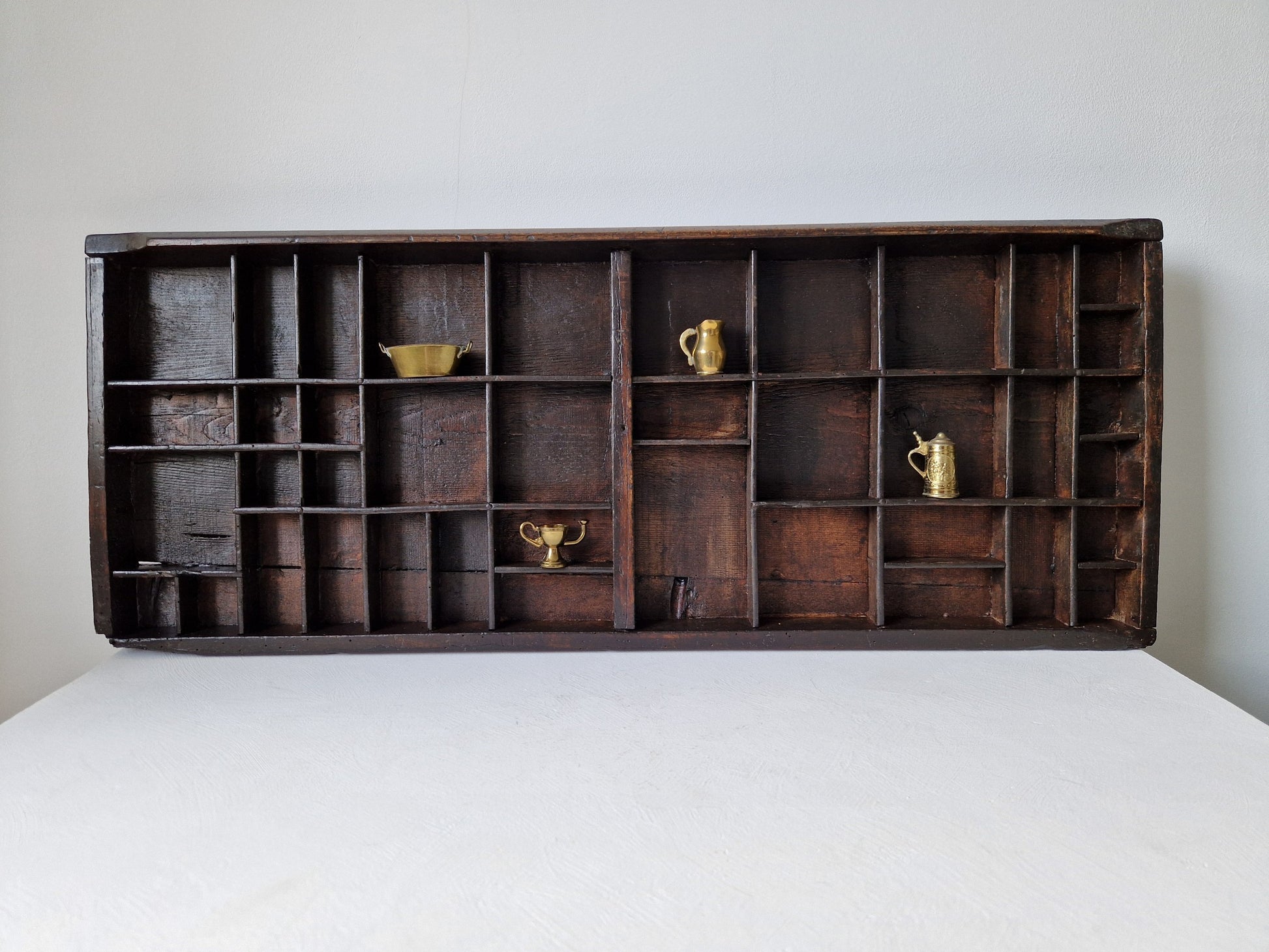 brocante letterbak hout met 40 vakken voor decoratie