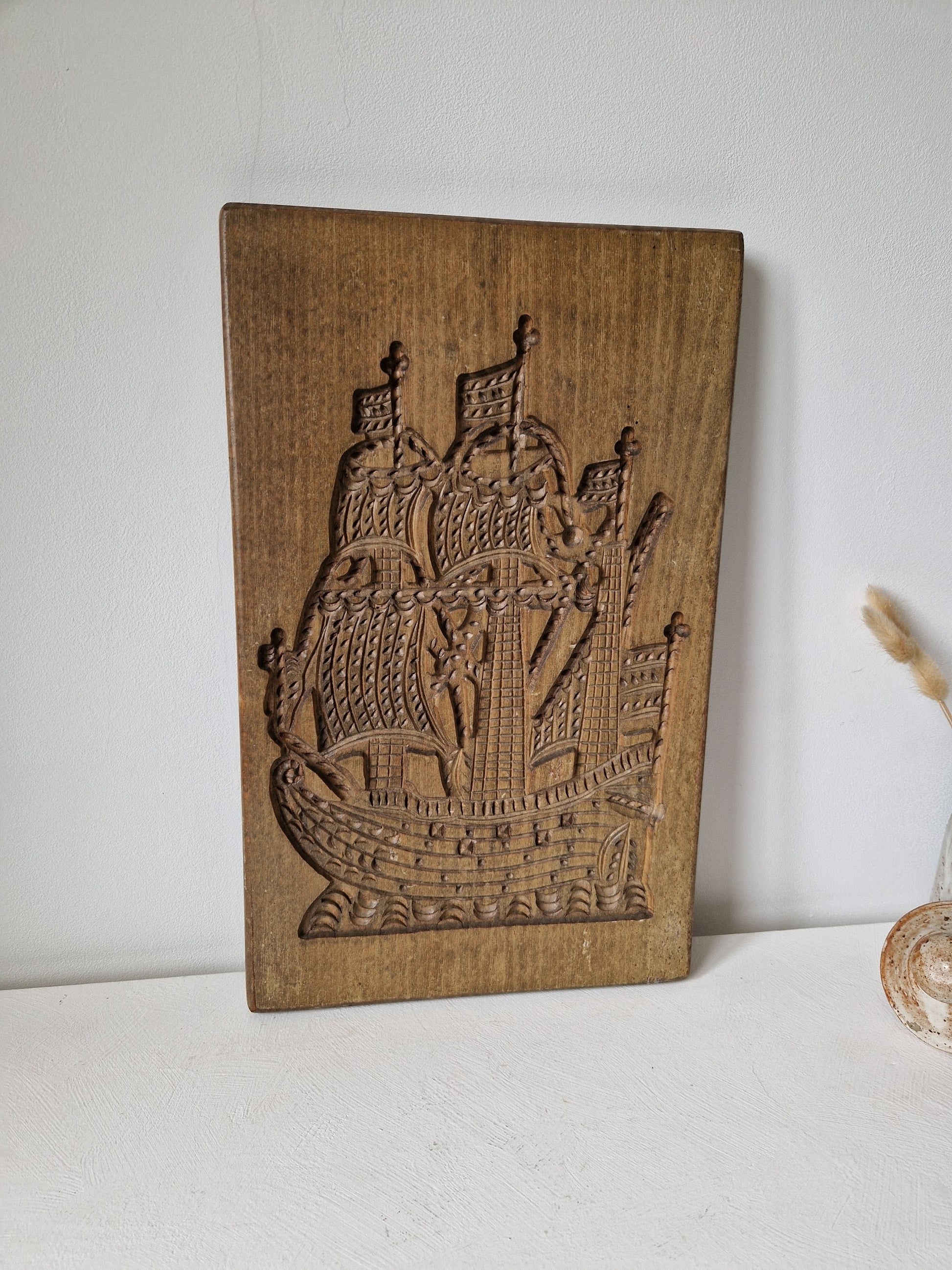antieke speculaasplank met schip