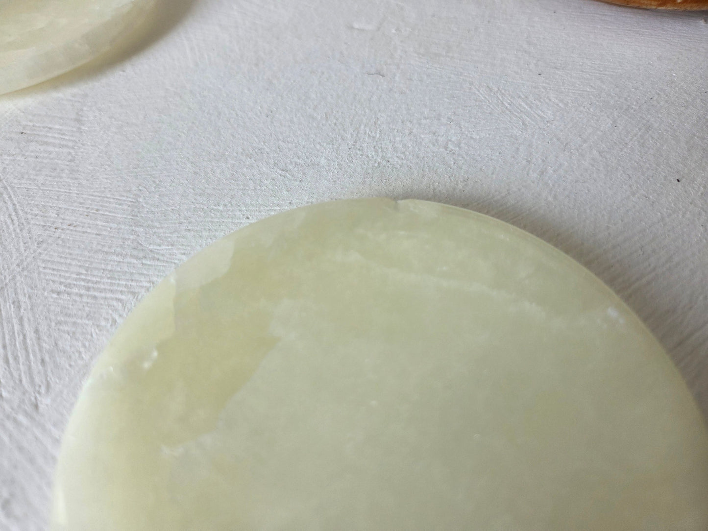 handgesneden onyx onderzetters