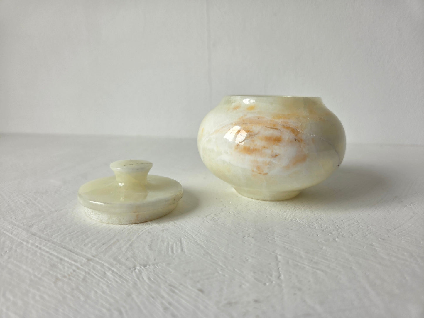 vintage onyx potje crème oranje doorschijnend steen