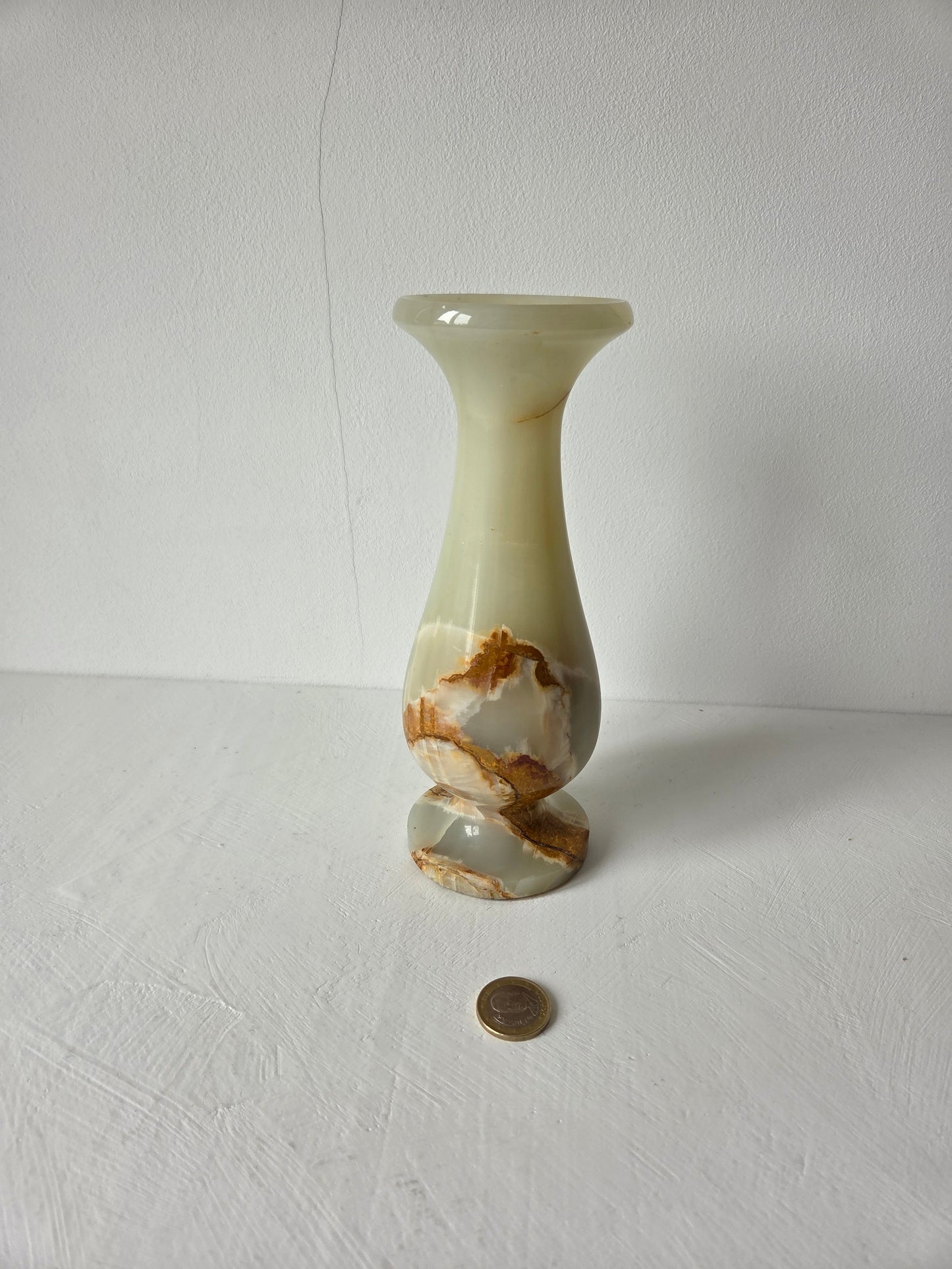 natuurstenen-vaasje-onyx-doorschijnend-crème-bruin