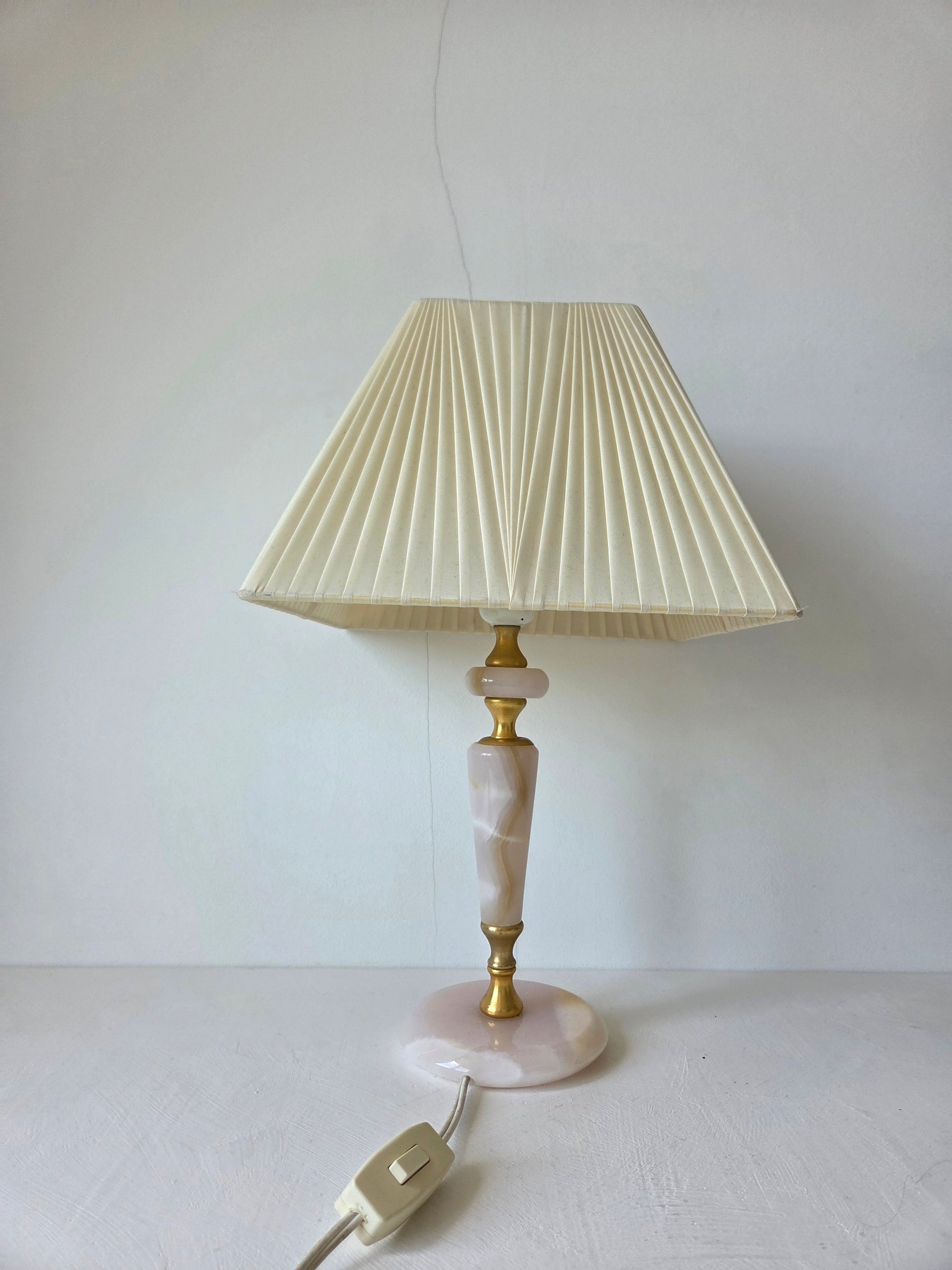 onyx-vintage-lamp-met-vierkante-kap