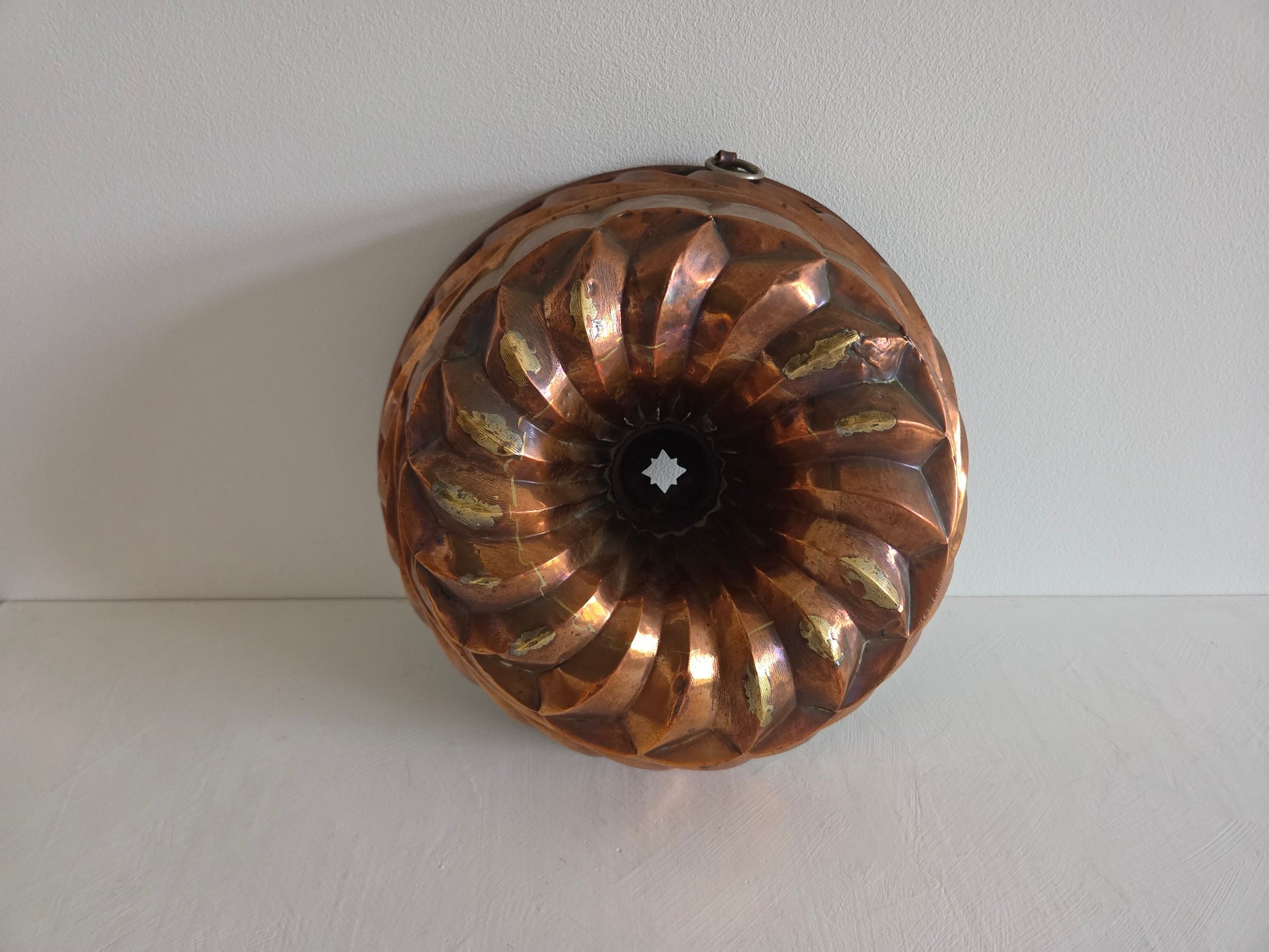 bakvorm koper met spiraalvormig decor