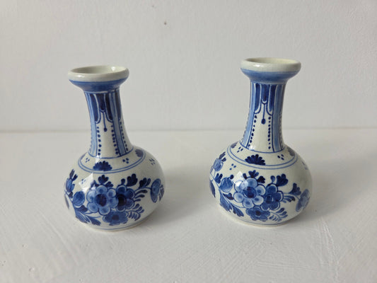 set van twee vaasjes van De Porceleyne Fles