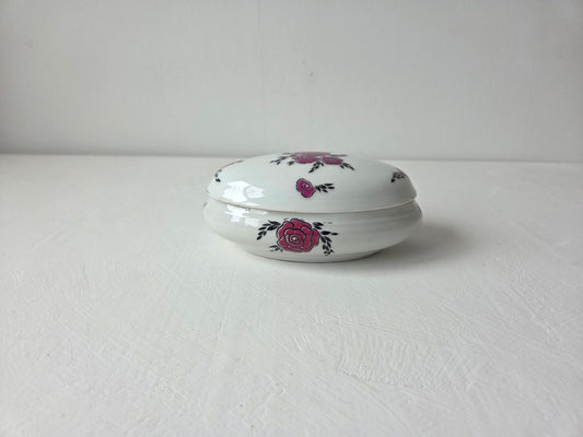 ovaal porselein doosje Limoges Frankrijk roze rozen