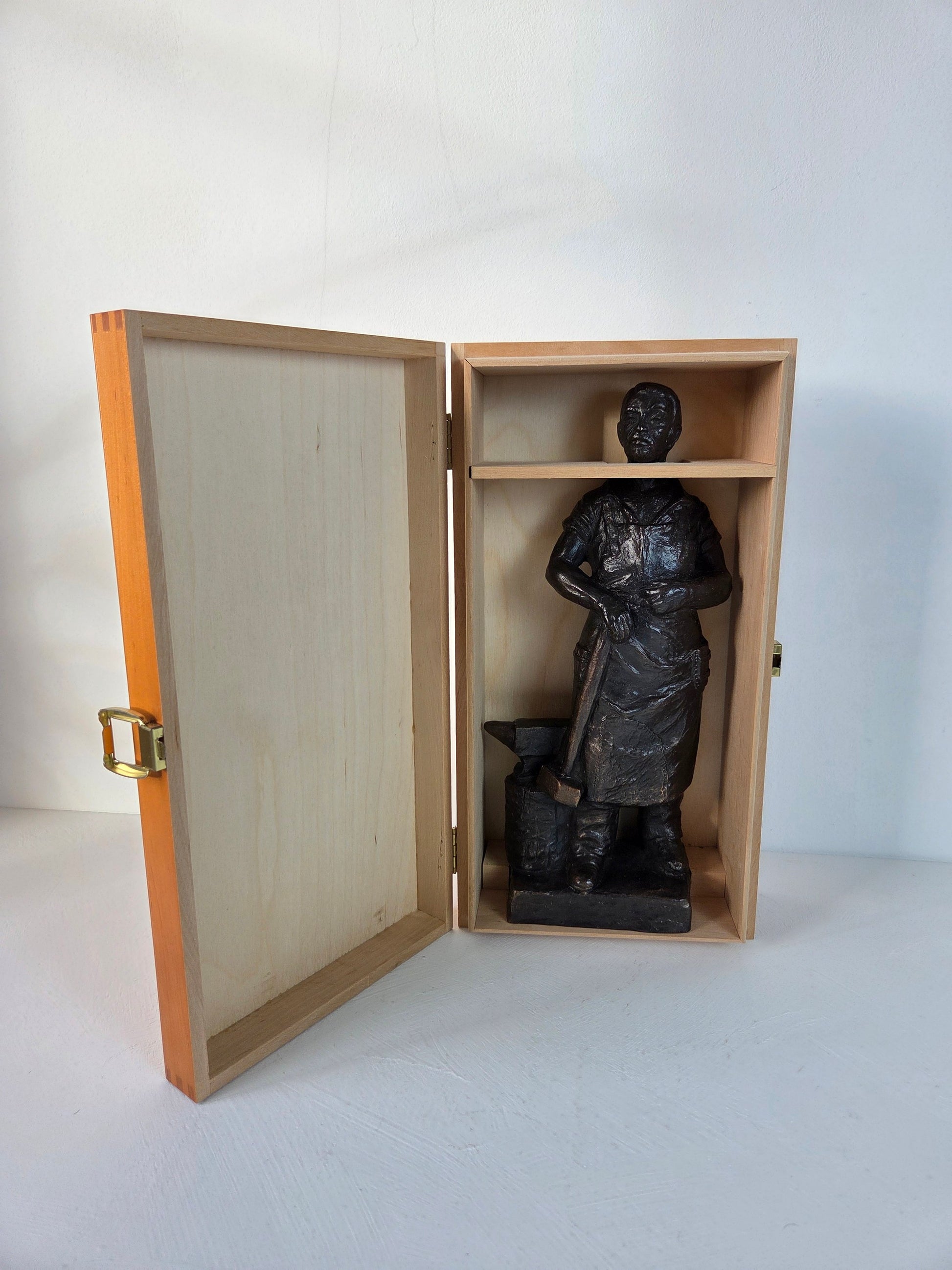 Relatiegeschenk smid beeld Terberg