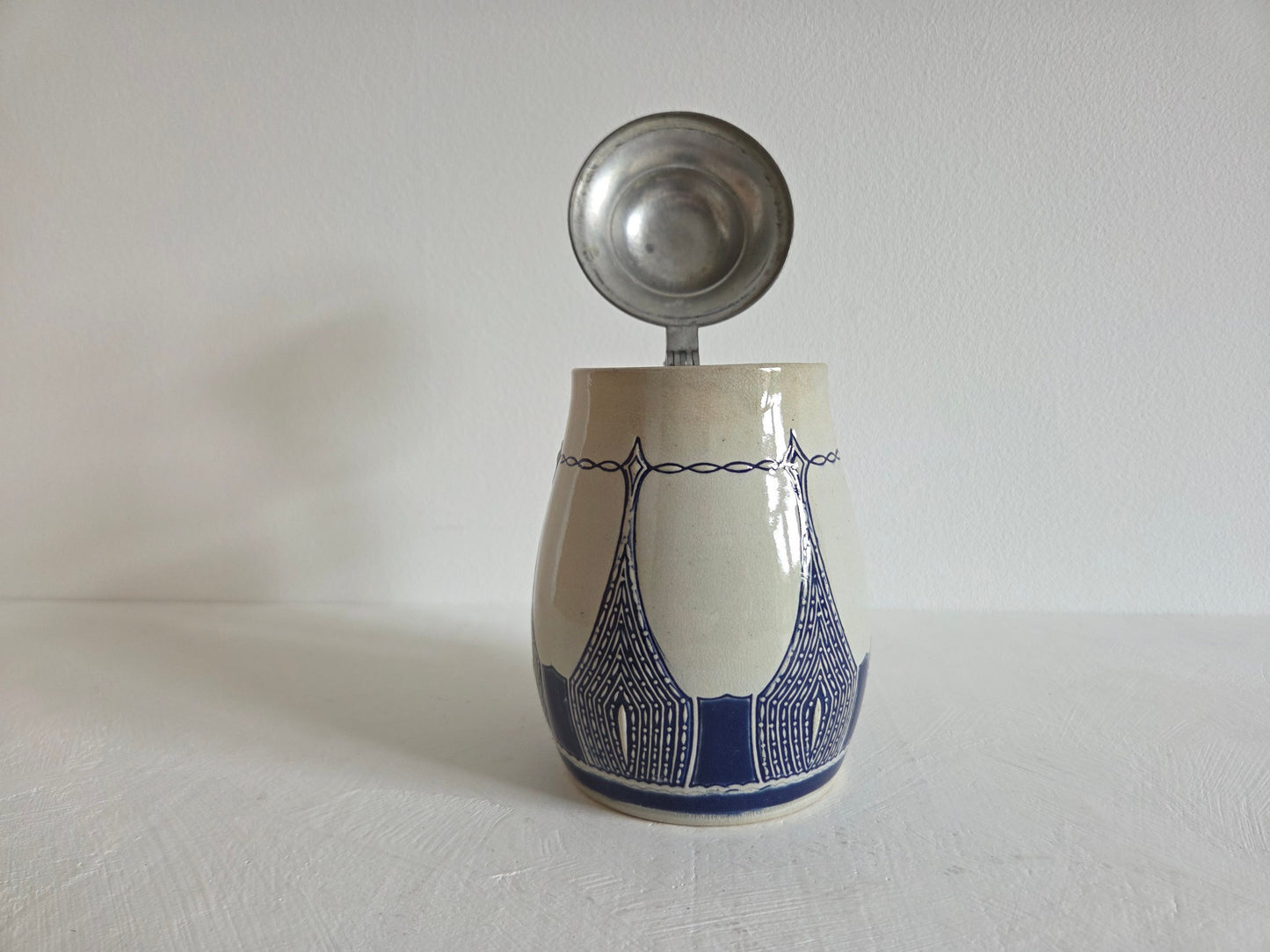 vintage Duitse bierpul Albin Müller geometrisch motief