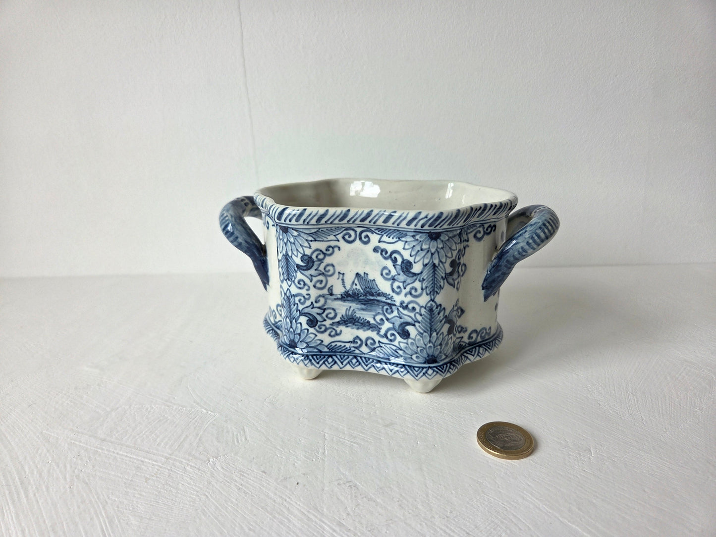 handbeschilderd aardewerk Makkum Delfts blauw molen