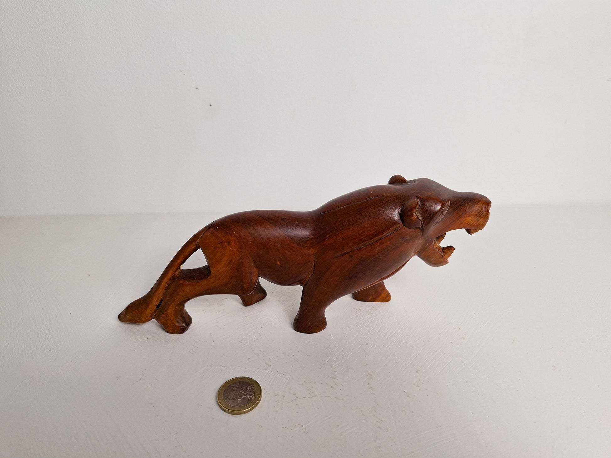 Houten leeuw beeldje 23 cm