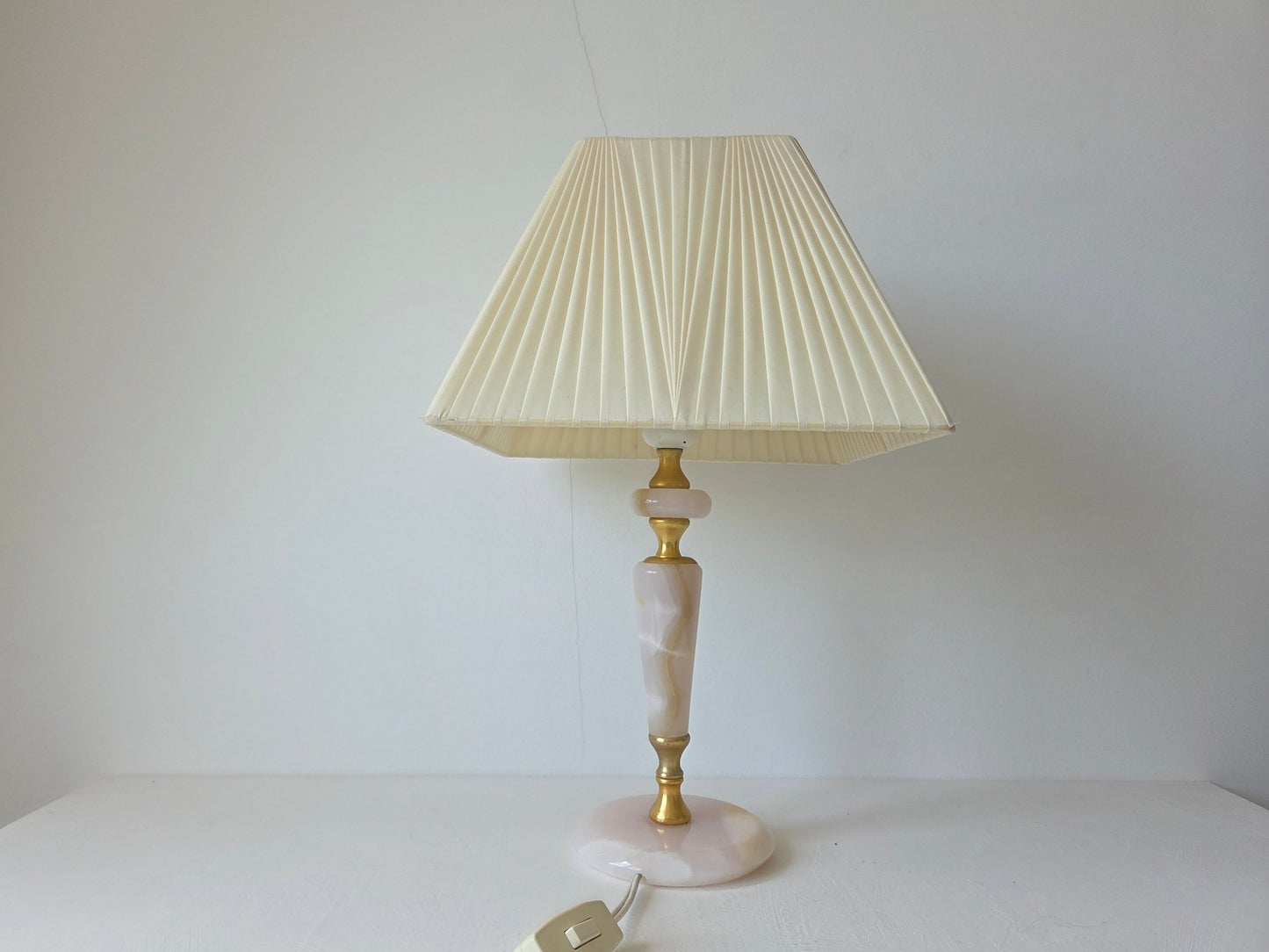 vintage-lamp-van-natuursteen