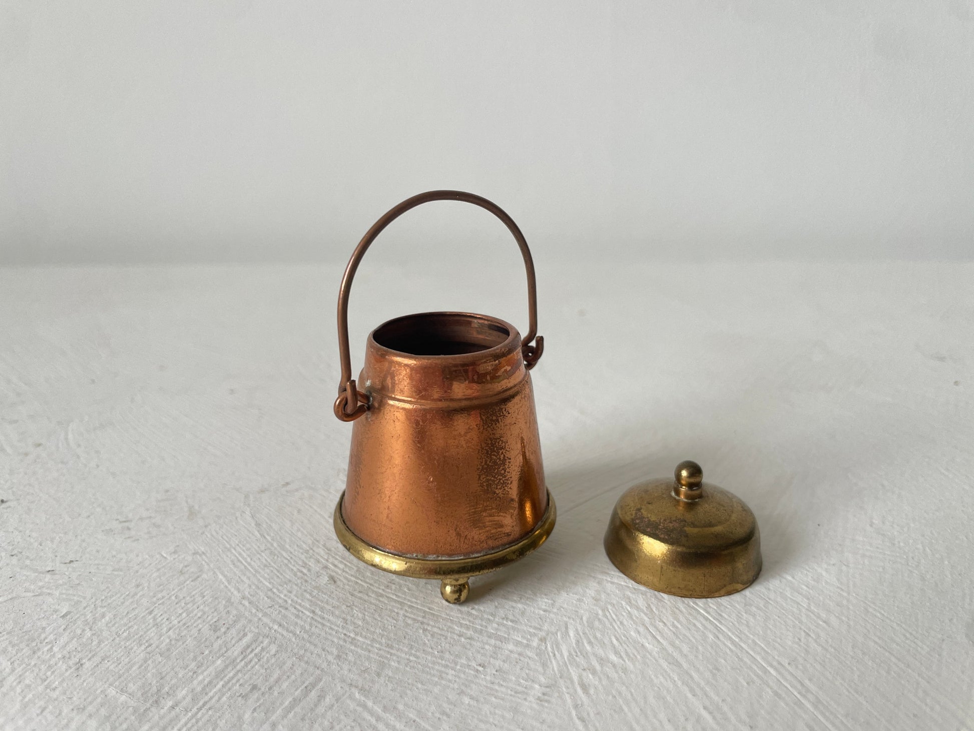 miniatuur doofpot voor letterbak