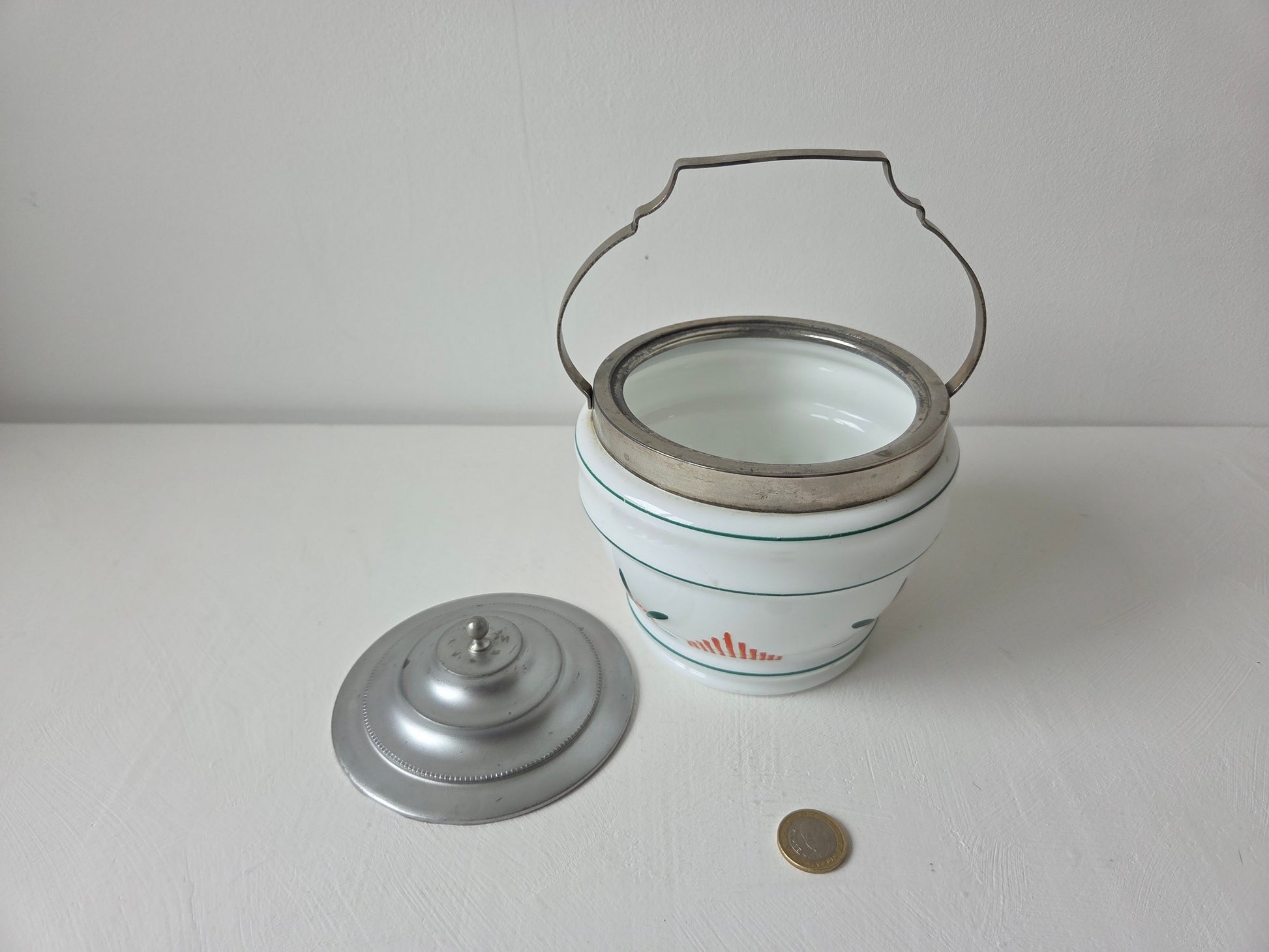 retro koekjespot wit keramiek metalen deksel met knop