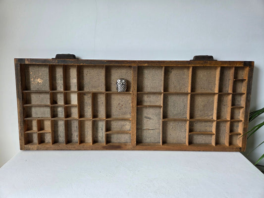 Houten letterbak vintage wandrek met grepen
